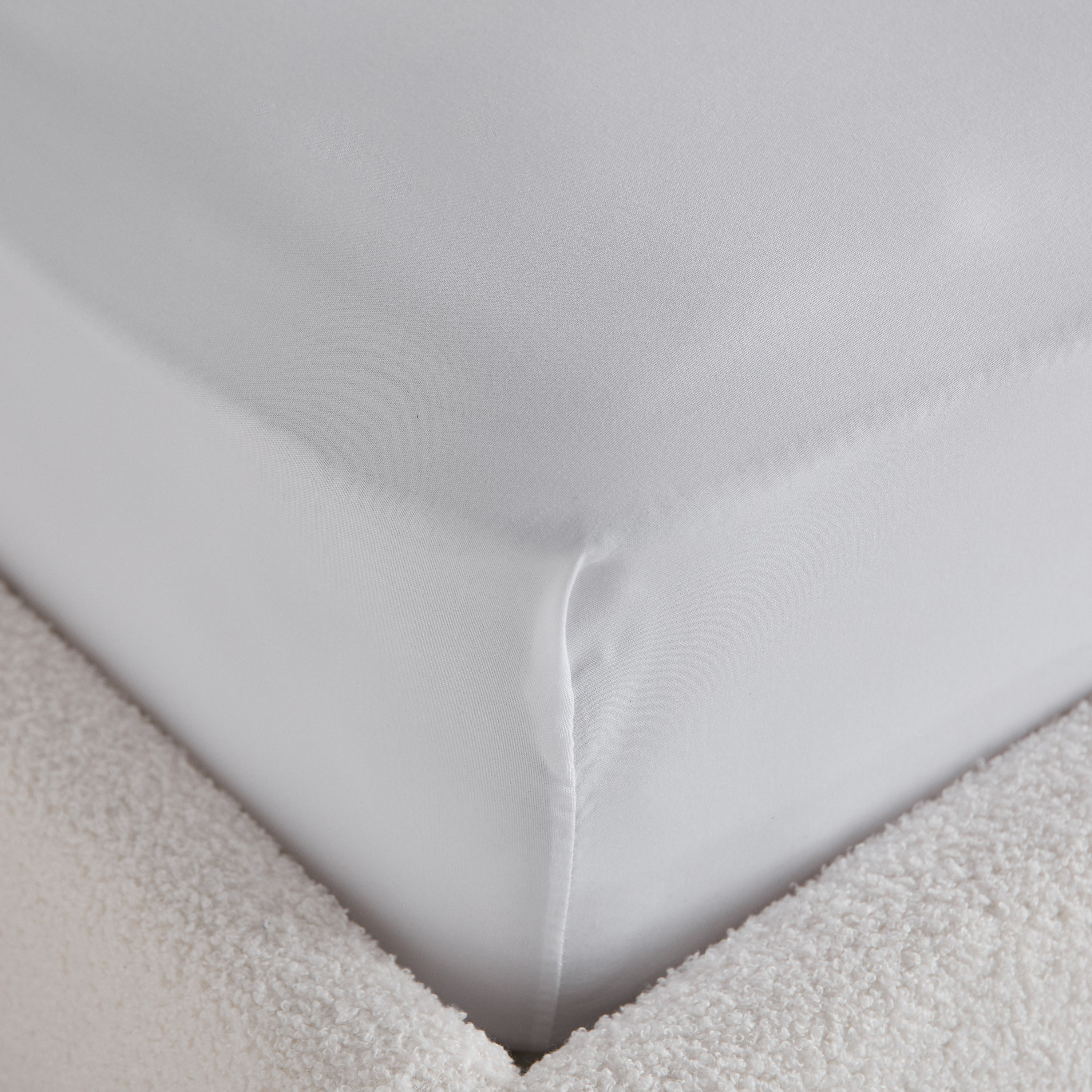 AxisMicro King Fitted Sheet - 180x200+25 cm-hbxhomeware-hbxbedroom-image-6