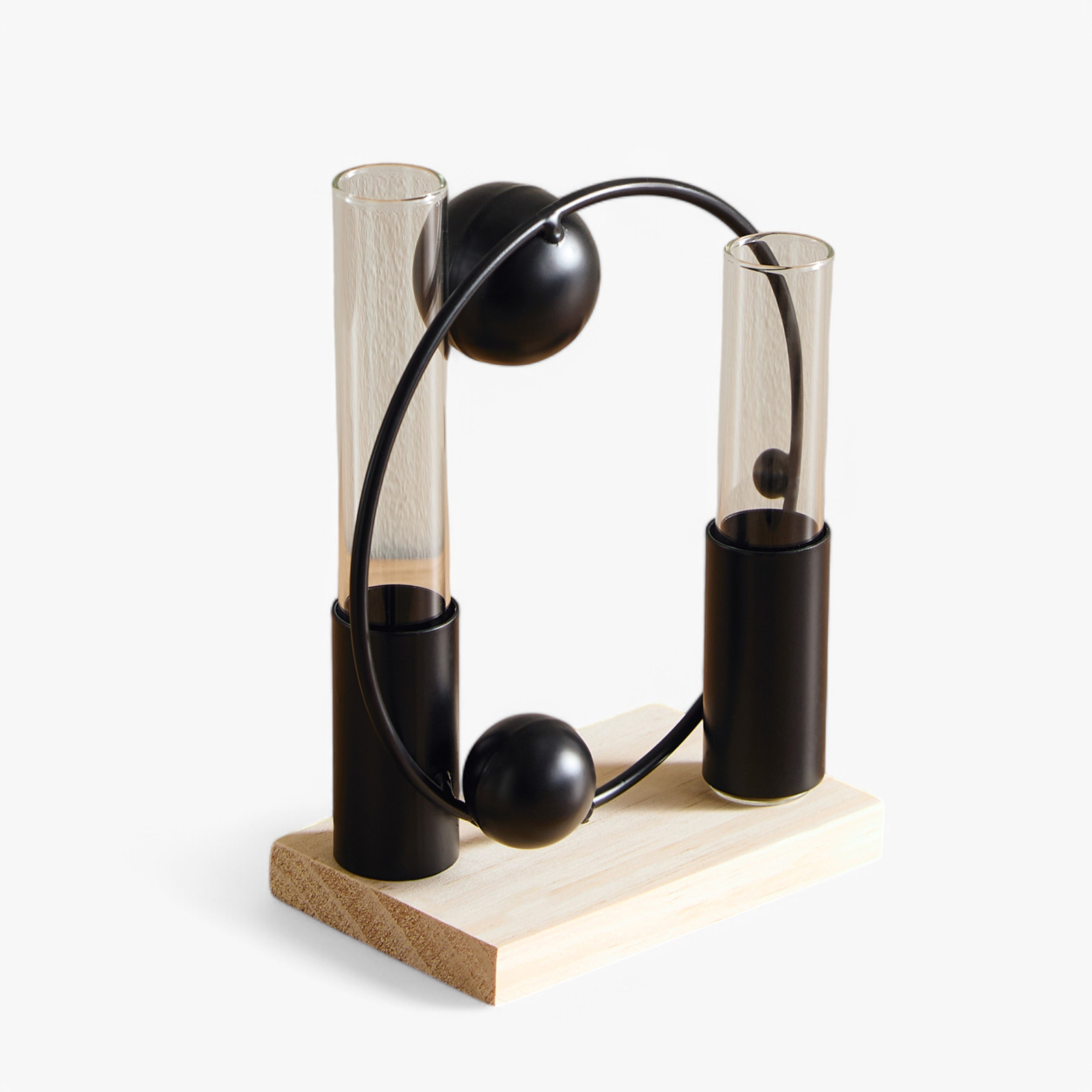 مزهرية زجاج مع حامل معدن من وادي-hbxhomeware-homedecor-figurinesandornaments-image-6