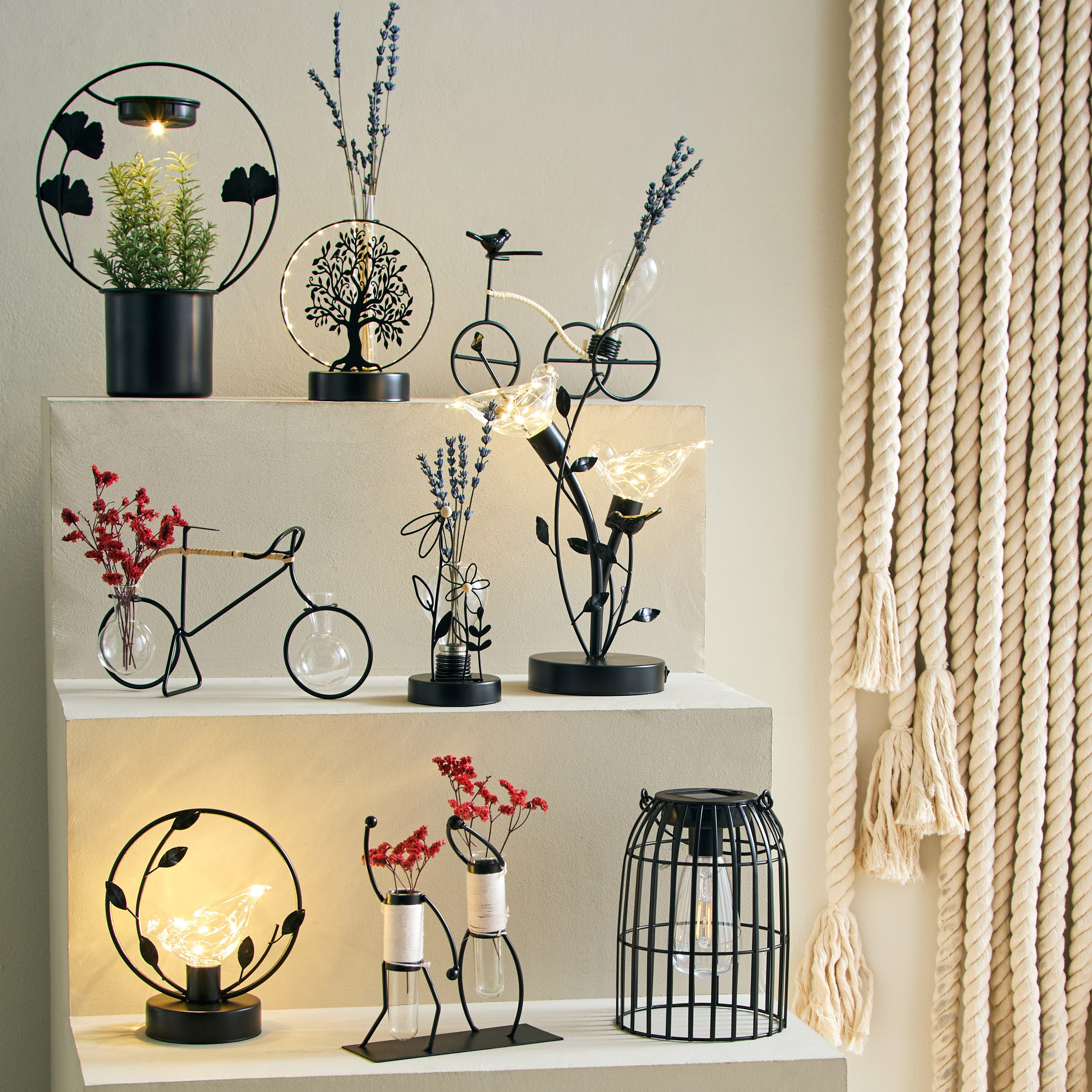 Wadee Metal Flower Holder with 2 Glass Vases-hbxhomeware-homedecor-figurinesandornaments-image-4