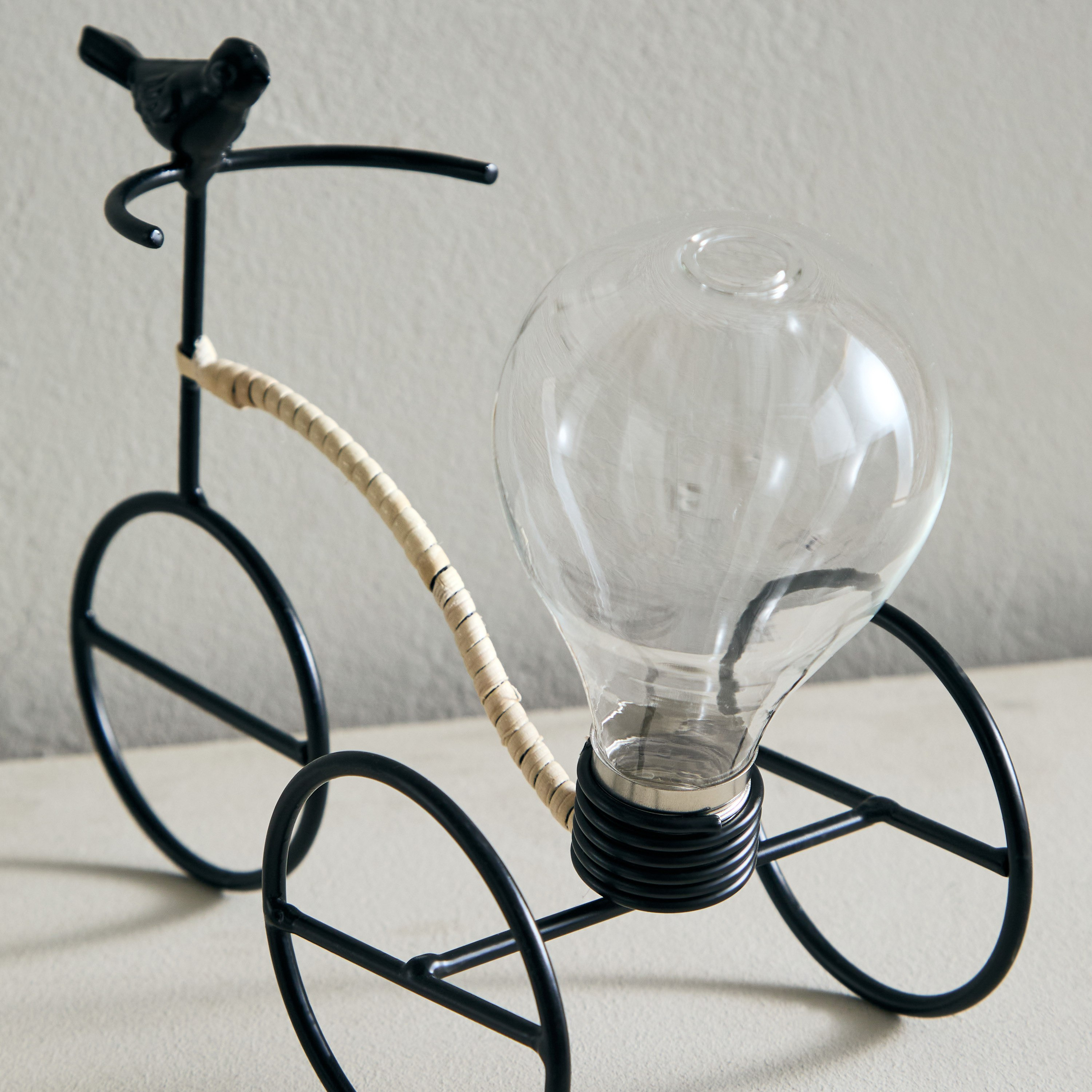 زينة دراجة معدن مع مزهرية مصباح زجاج من وديع-hbxhomeware-homedecor-figurinesandornaments-image-3