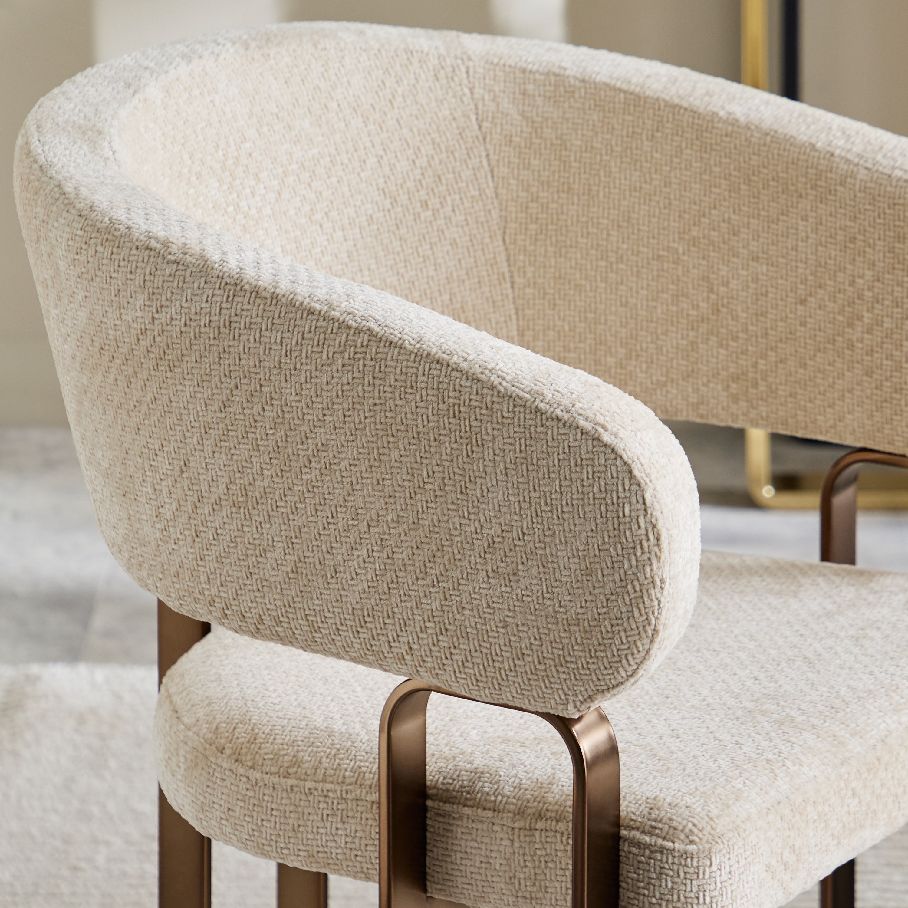 كرسي مزين قماش من بيلي-hbxlivingroom-sofasandarmchairs-sofas-image-4