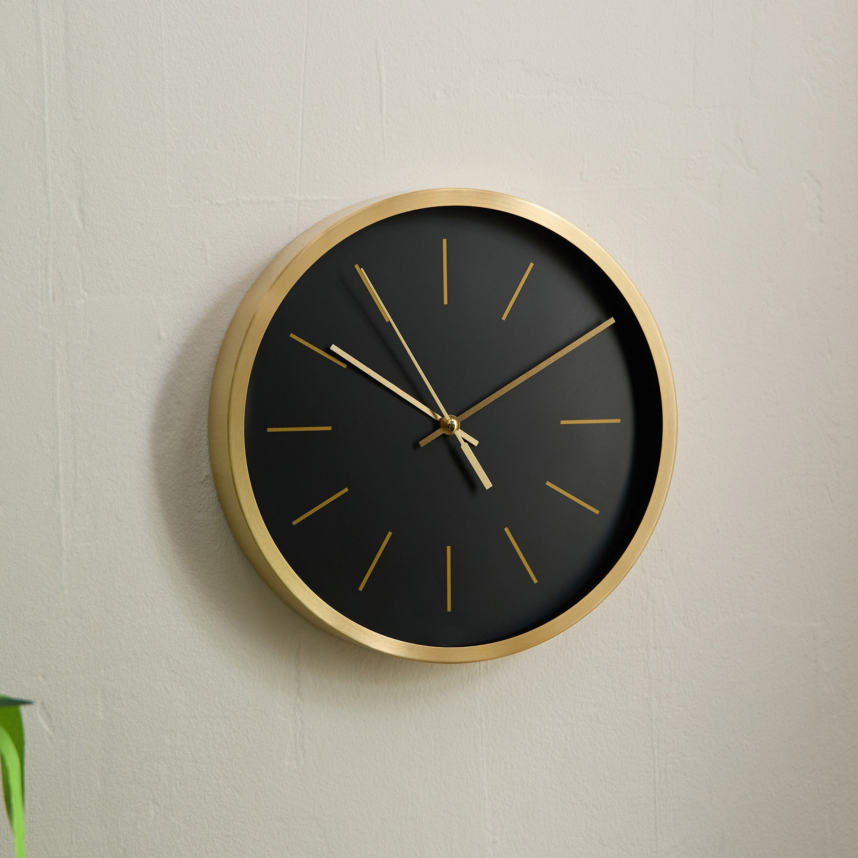 ساعة حائط معدنية من ميدو - 25.4 سم-hbxdiningroom-decorandaccessories-clocks-image-1