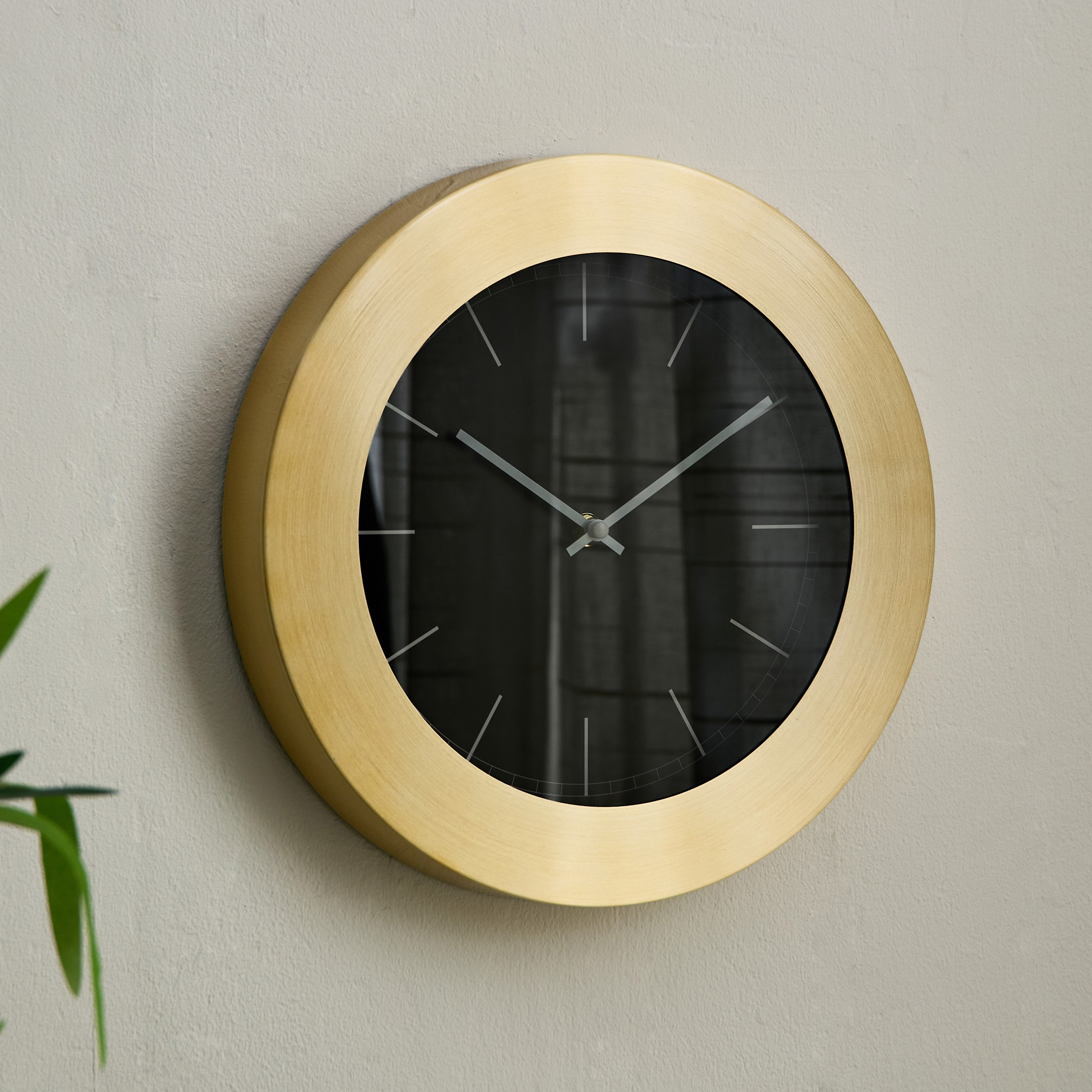 ساعة حائط معدن من ميدو - 30 سم-hbxdiningroom-decorandaccessories-clocks-image-1