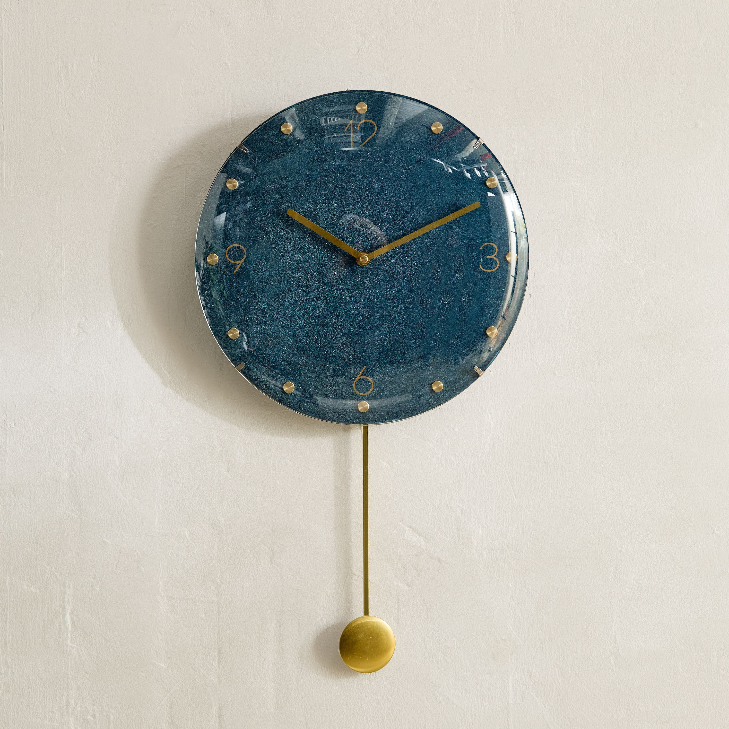 ساعة حائط مع رقّاص من ميدو - 30x4x53 سم-hbxdiningroom-decorandaccessories-clocks-image-2