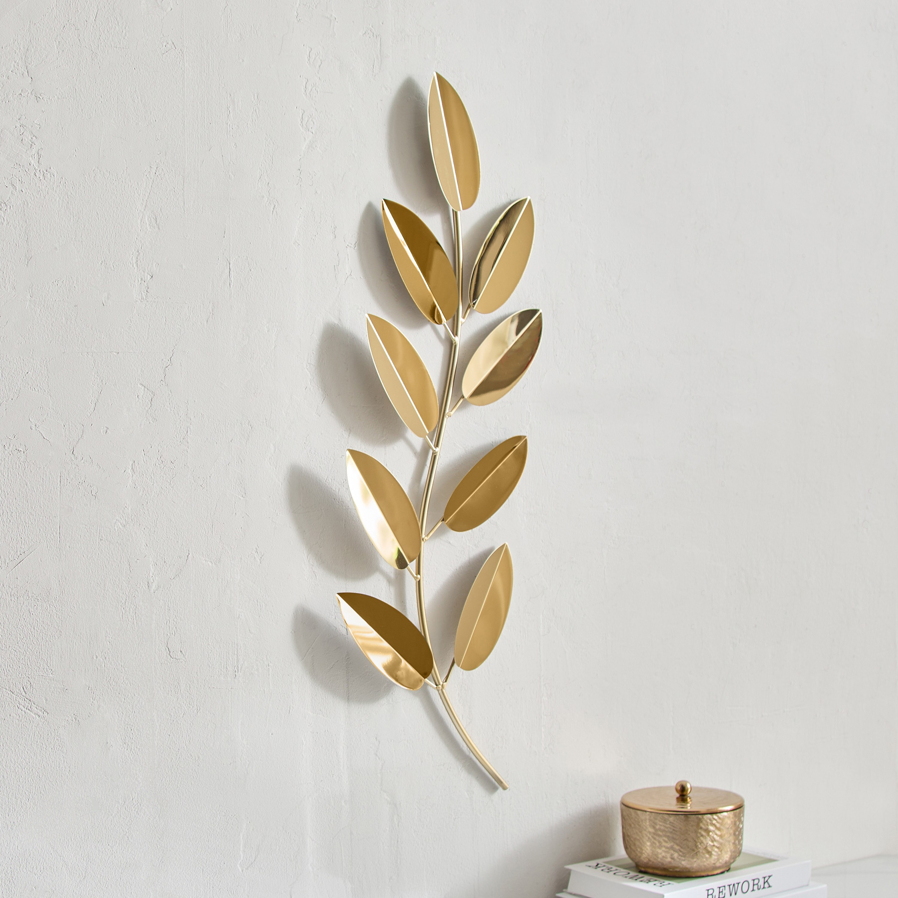 زينة حائط معدنية بتصميم أوراق شجر من بيرسي - 34.3x81.3x1.9 سم-hbxhomeware-homedecor-wallaccents-image-1