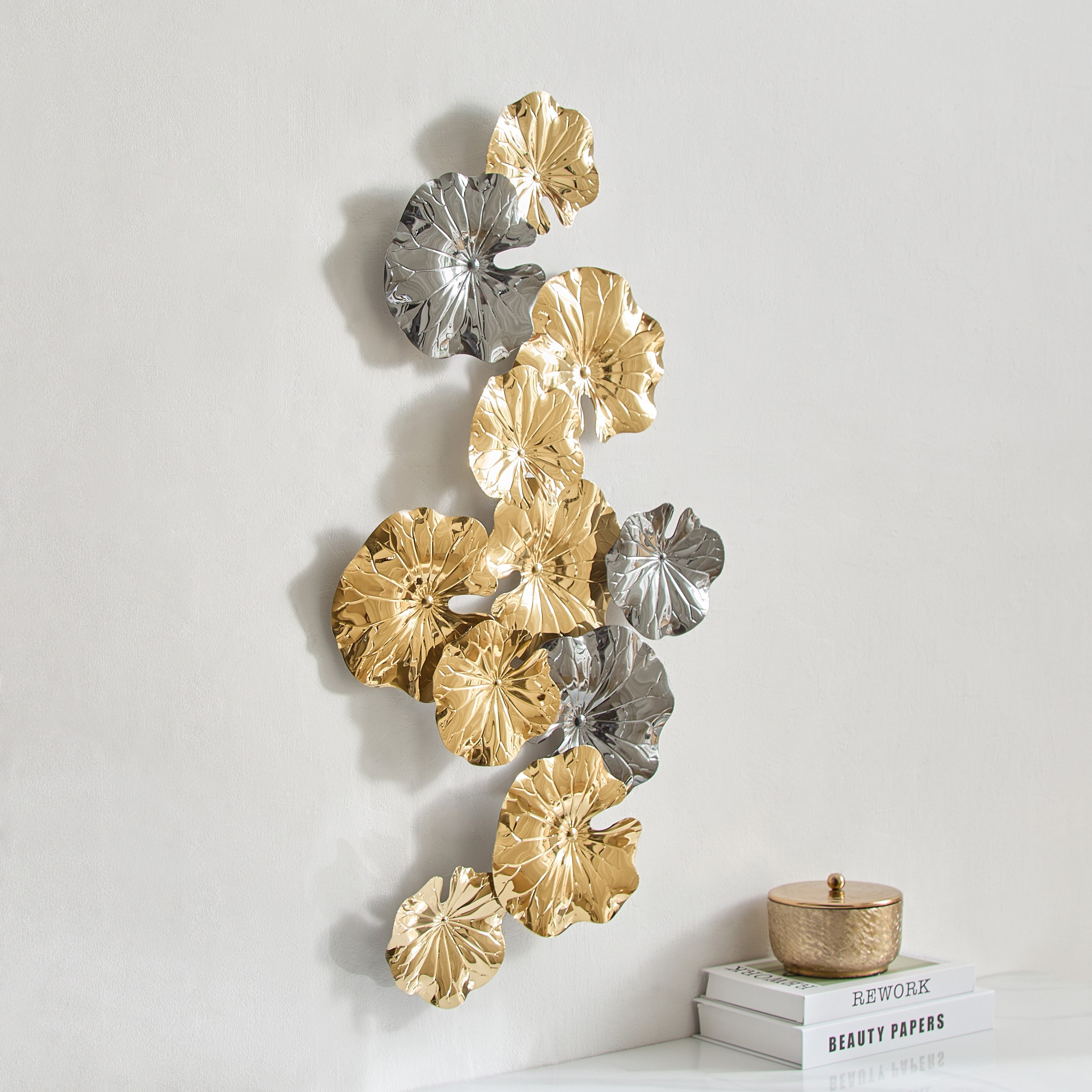 زينة حائط معدنية كابري من بيرسي - 88.3x47x5.1 سم-hbxdiningroom-walldecor-wallart-image-1