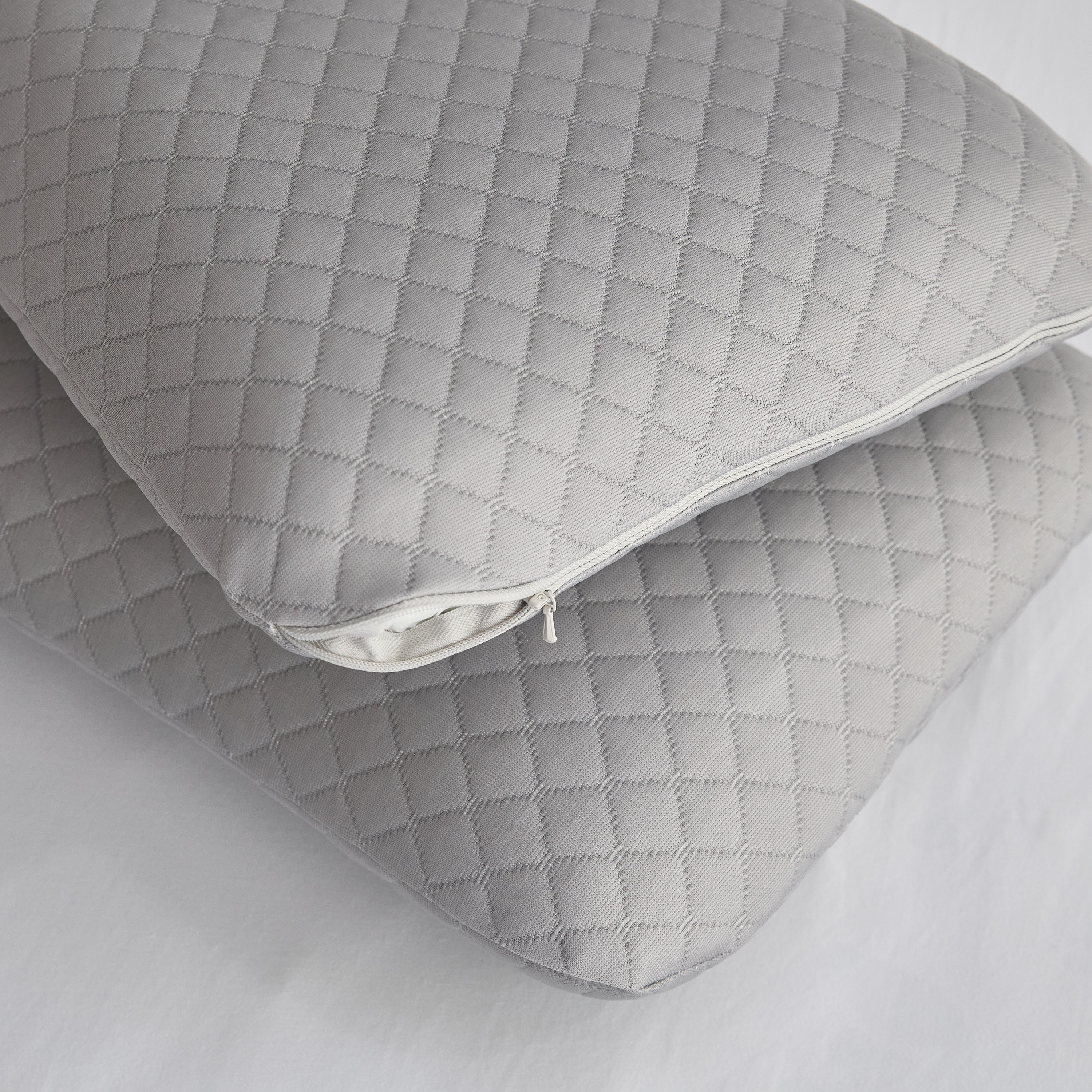 طقم وسائد داعمة متوسطة الحجم ميموري فوم من قطعتين من سليب إيزي - 40x70x12 سم-hbxhomeware-hbxbedroom-image-3