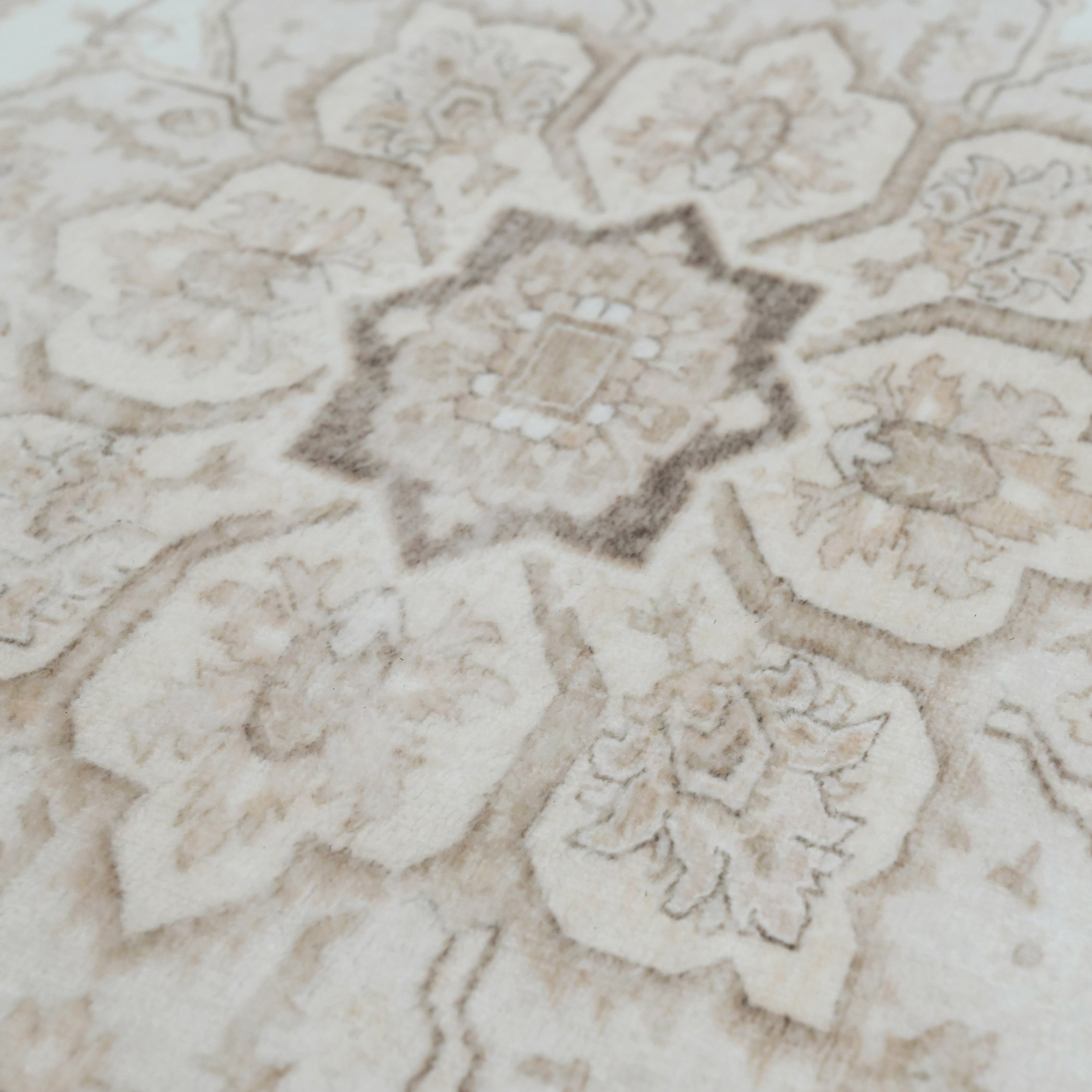 Miraj Farito Velvet Rug - 80x230 cm-hbxdecorandfurnishings-floorcoverings-rugs-image-3