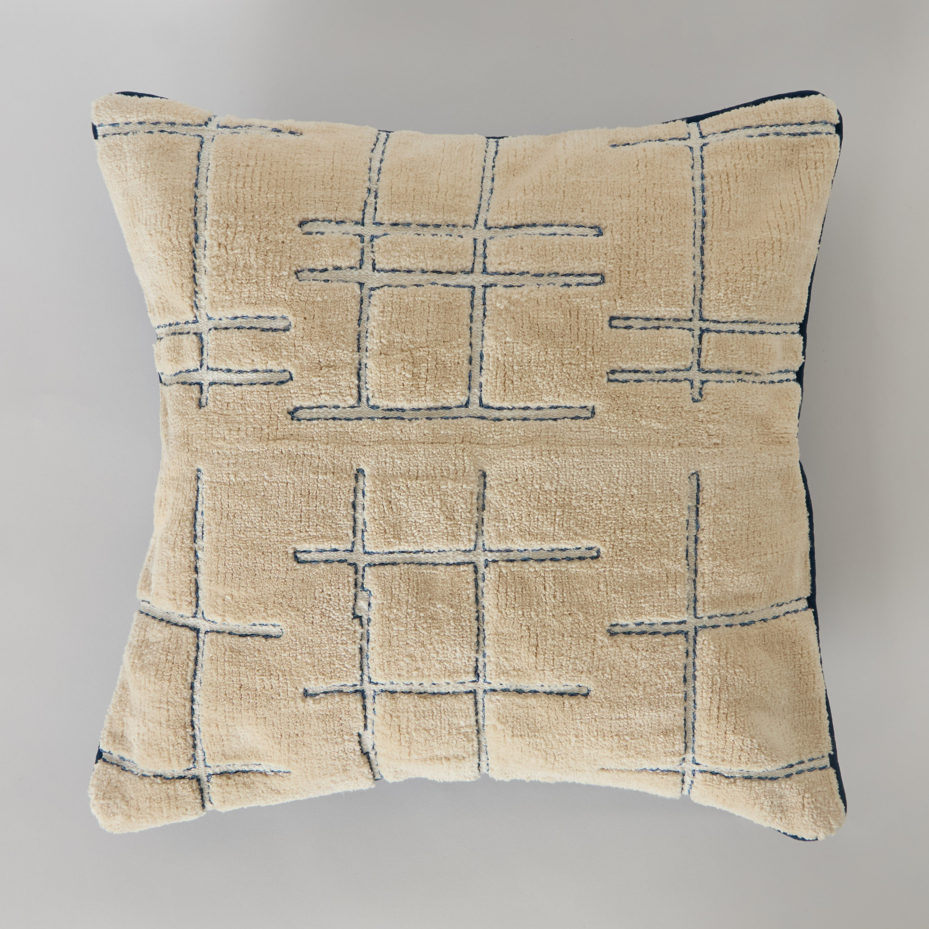 Warm Oasis Varia Chenille Embroidered Filled Cushion - 50x50 cm-hbxlivingroom-furnishings-cushionsandcovers-filledcushions-image-5