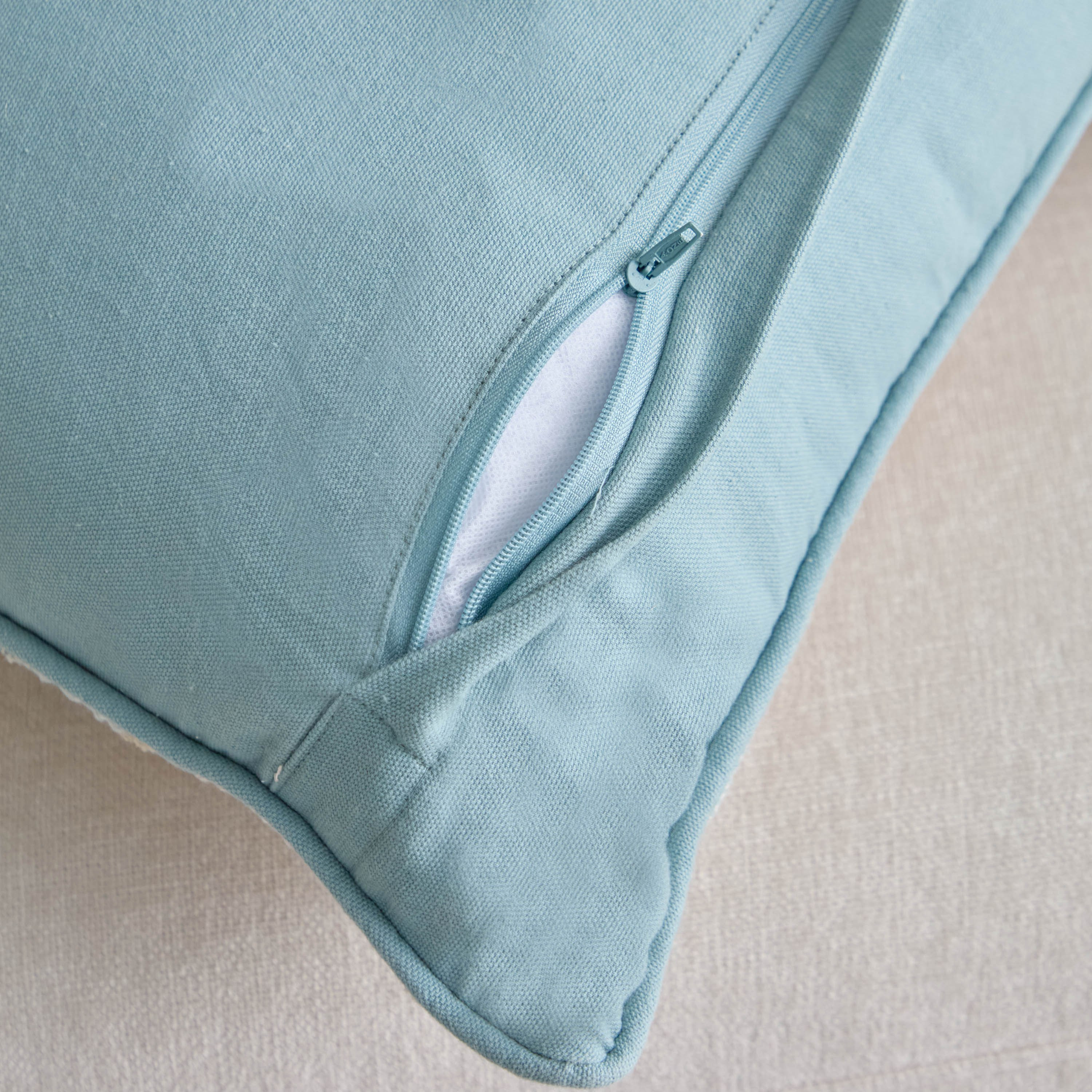 وسادة جاكار محشوة فاريا شينيل دوري من وارم أويسيس - 50x50 سم-hbxlivingroom-furnishings-cushionsandcovers-filledcushions-image-3