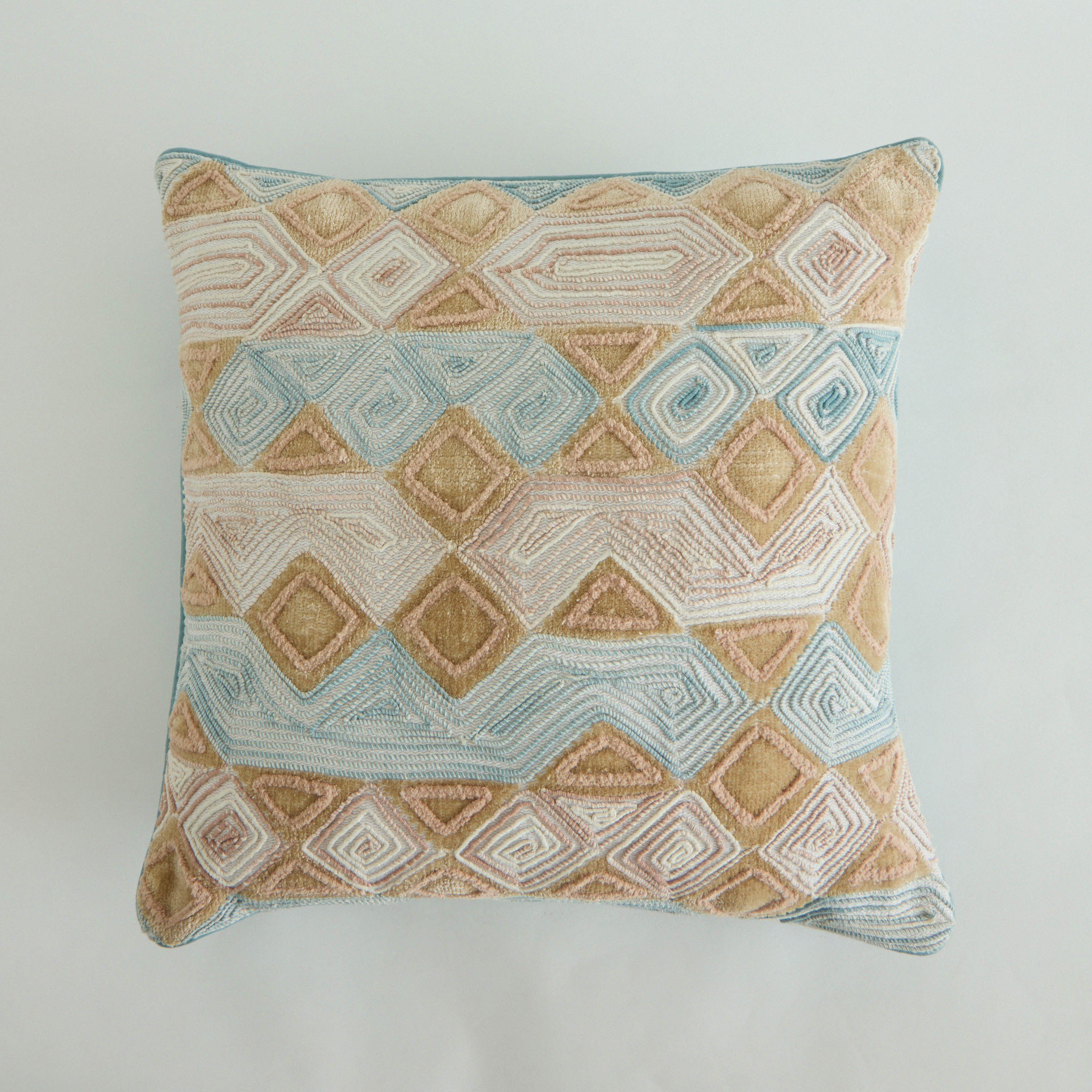 وسادة جاكار محشوة فاريا شينيل دوري من وارم أويسيس - 50x50 سم-hbxlivingroom-furnishings-cushionsandcovers-filledcushions-image-5