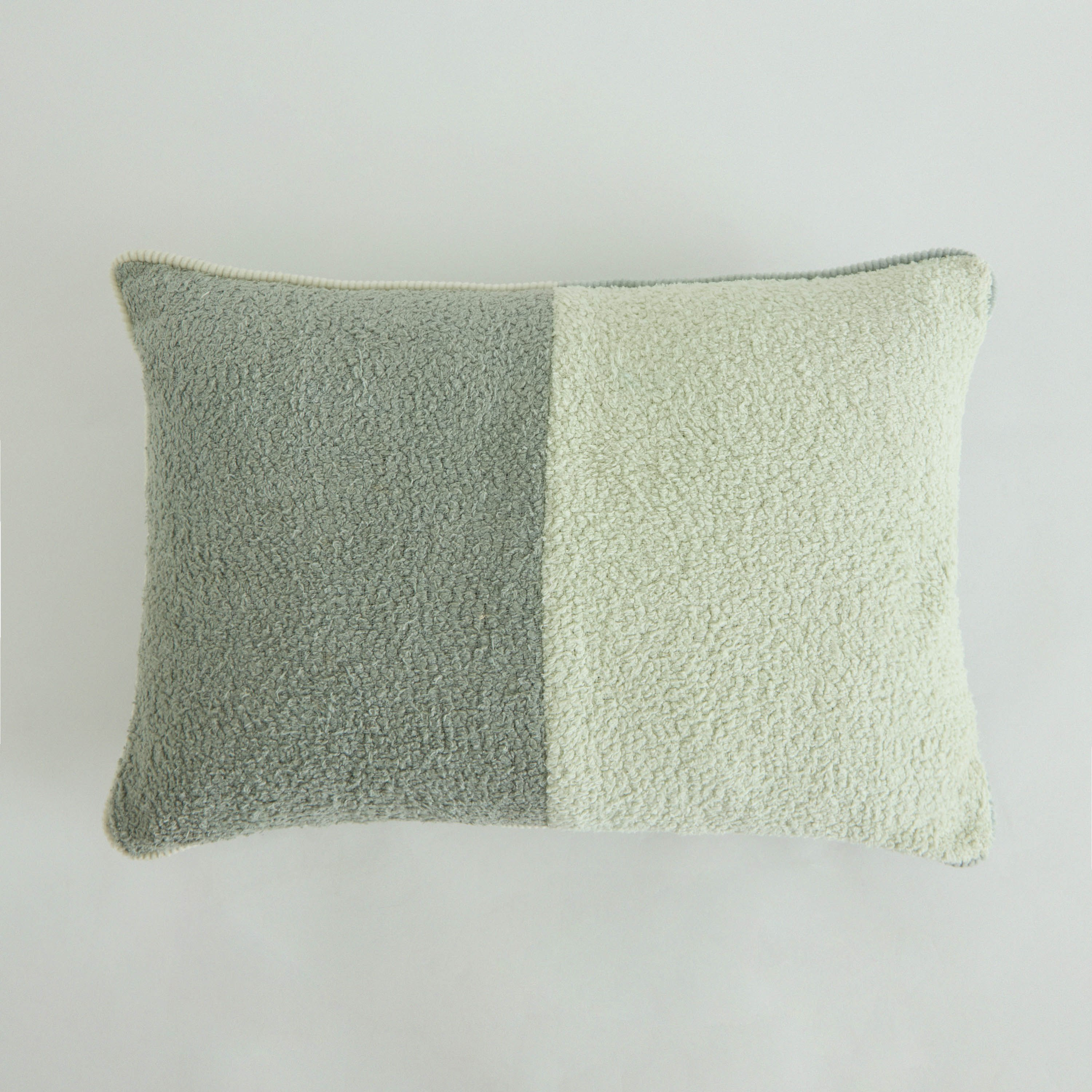 وسادة نصف محشوة ونصف شنيل فاريا من وارم أوسيس - 35×50 سم-hbxlivingroom-furnishings-cushionsandcovers-filledcushions-image-5
