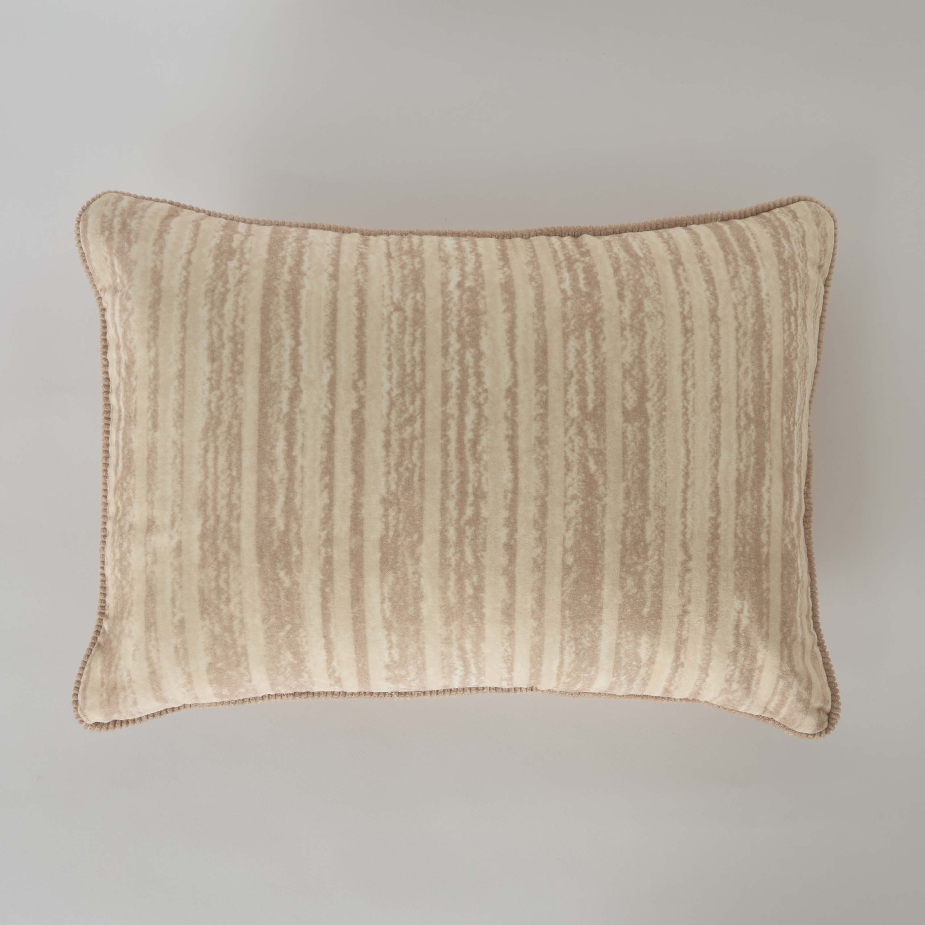 وسادة محشوة مخملية بطبعات فاريا من تيست أوف جريس - 35x50 سم-hbxlivingroom-furnishings-cushionsandcovers-filledcushions-image-5