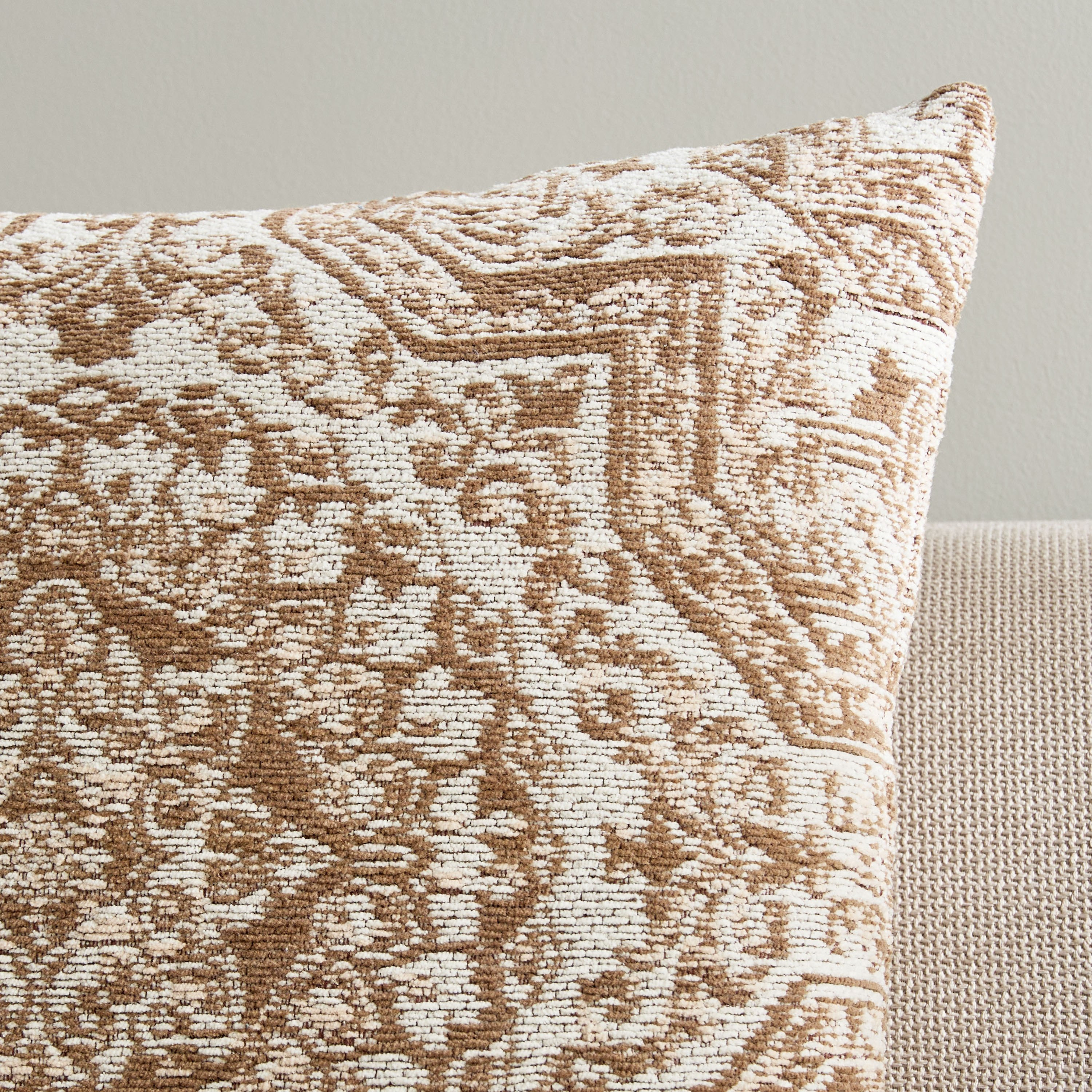 وسادة سنيل محشوة من تانيس- 50×50 سم-hbxlivingroom-furnishings-cushionsandcovers-filledcushions-image-2