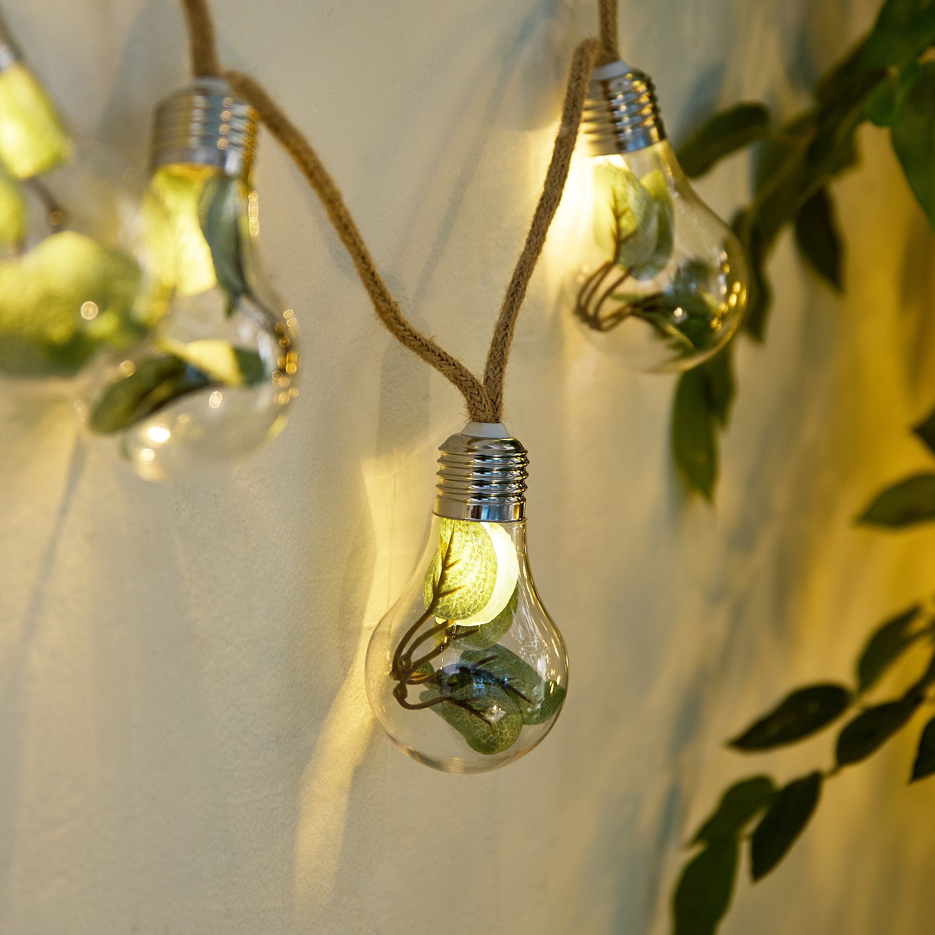 حبل إضاءة بـ10 لمبات ليد دافئ من دوكس-hbxdiningroom-lighting-decorativesandstringlights-image-3