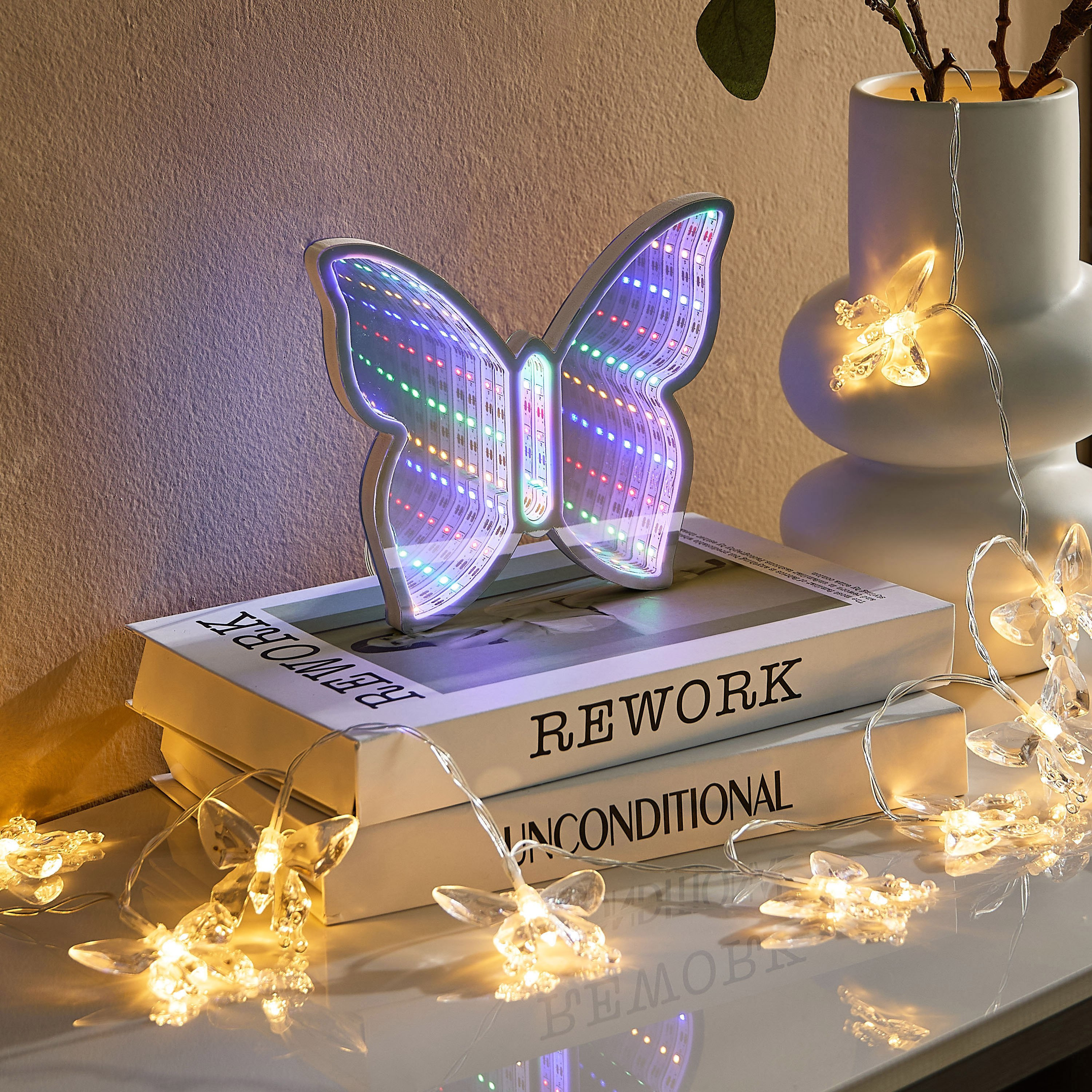 سلسلة إضاءة فراشة أكريليك الشفاف بـ10 لمبات إل إي دي دافئة من دوكس-hbxdiningroom-lighting-decorativesandstringlights-image-5