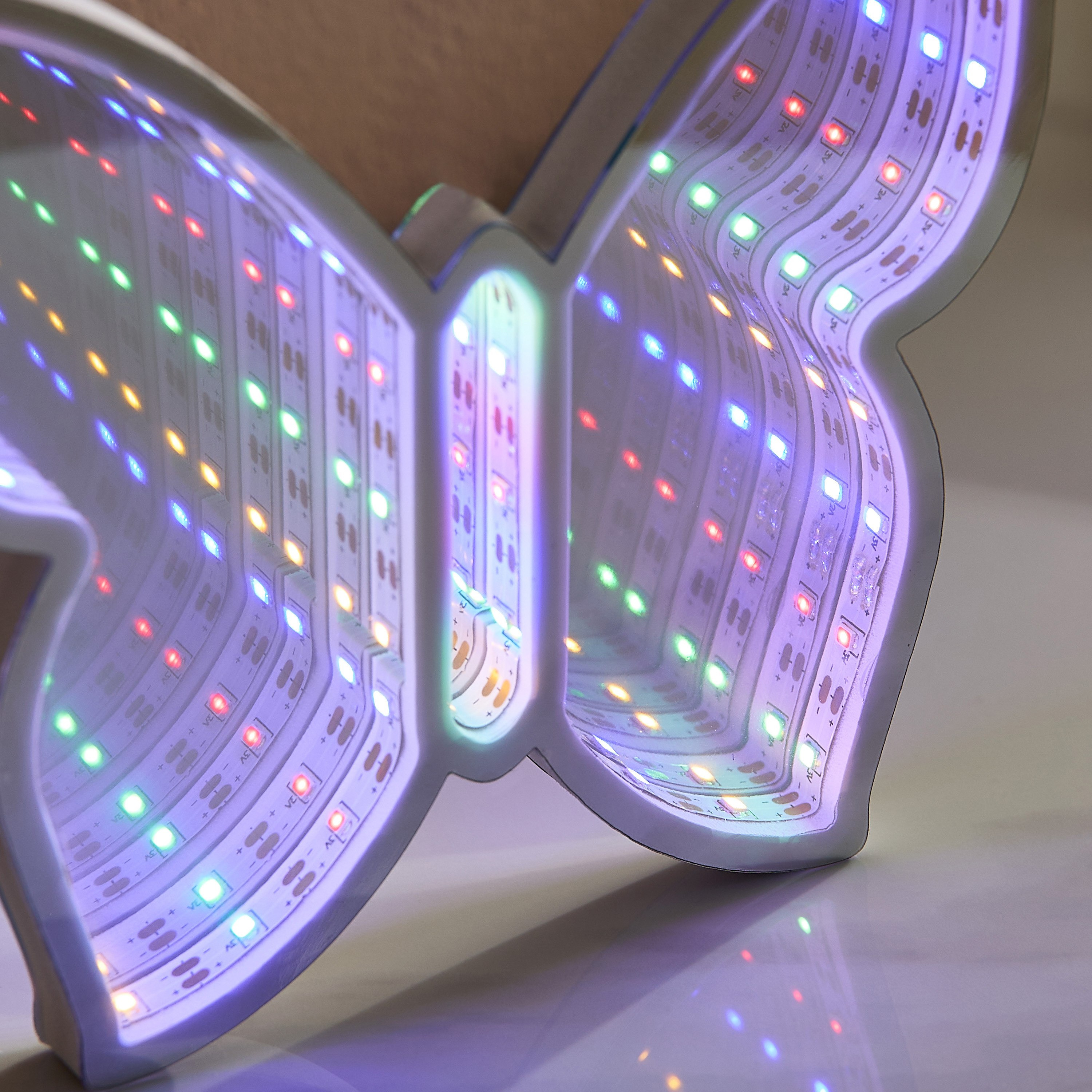 مصباح نفق على شكل فراشة من دوكس - 16x1x14 سم-hbxdiningroom-lighting-decorativesandstringlights-image-3