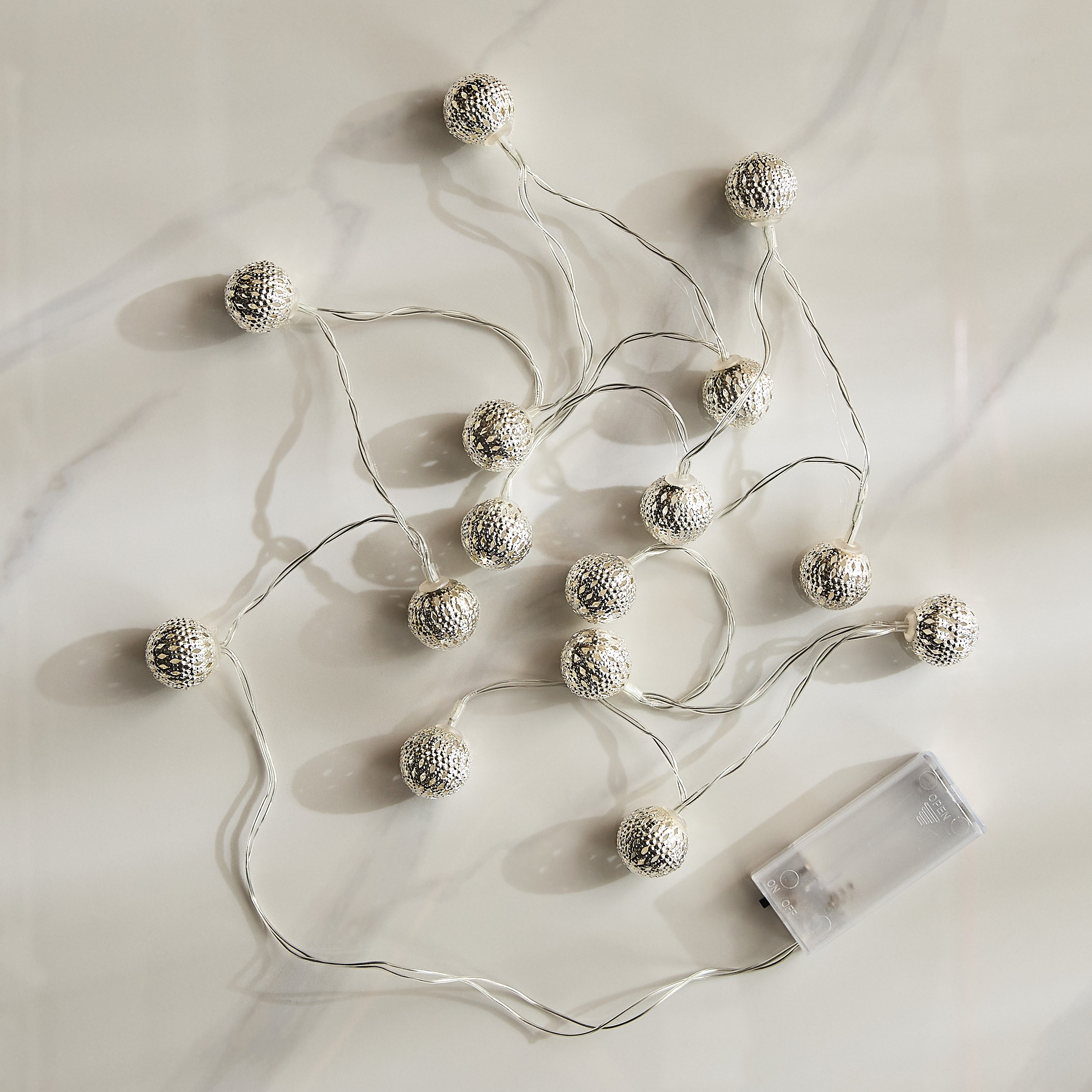 حبل إضاءة بتصميم كرات معدنية مع 15 لمبة إل إي دي من دوكس-hbxdiningroom-lighting-decorativesandstringlights-image-6