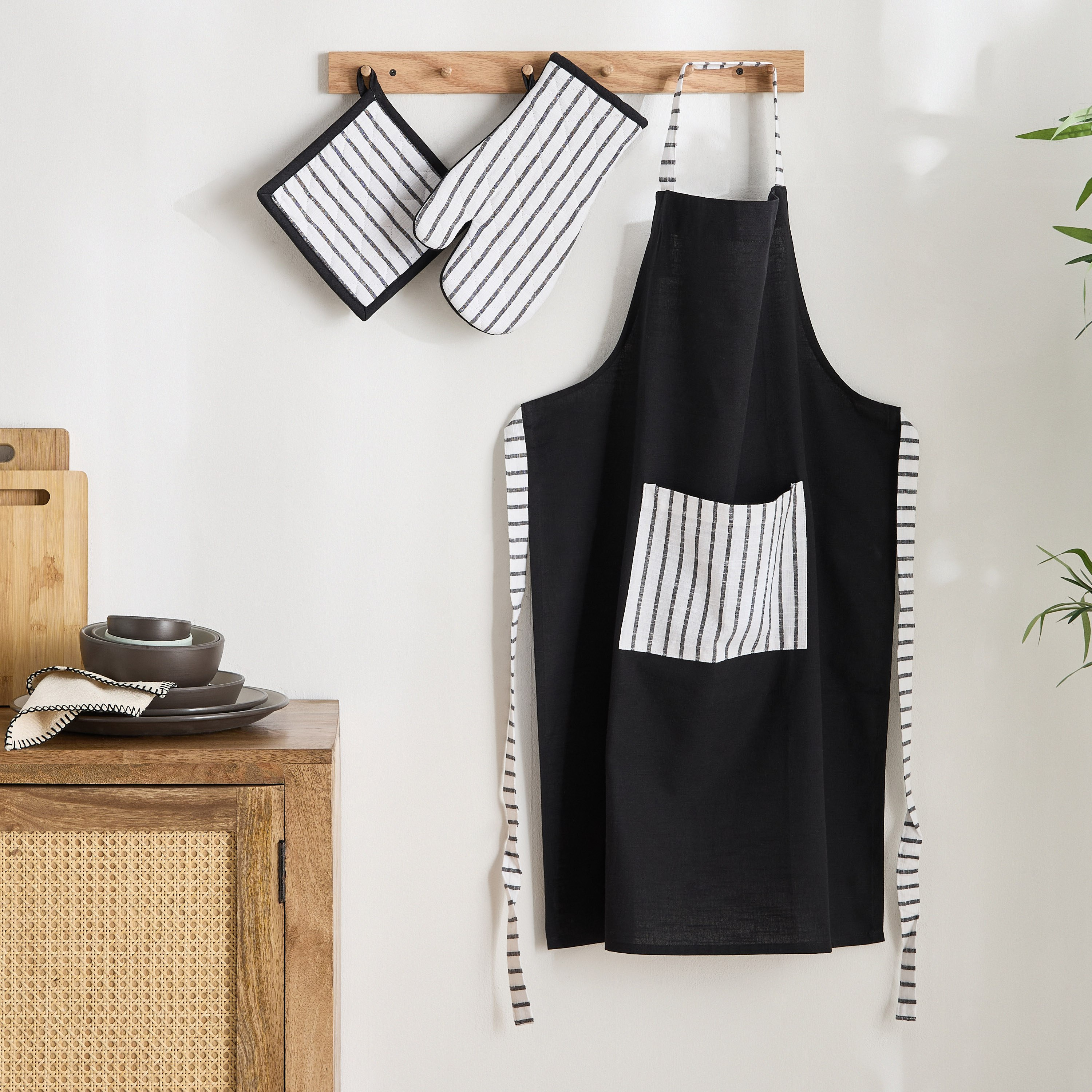 Dune Desert 3-Piece Kitchen Apron with Pot Holder and Glove Set-hbxhomeware-kitchenware-kitchenlinens-image-6