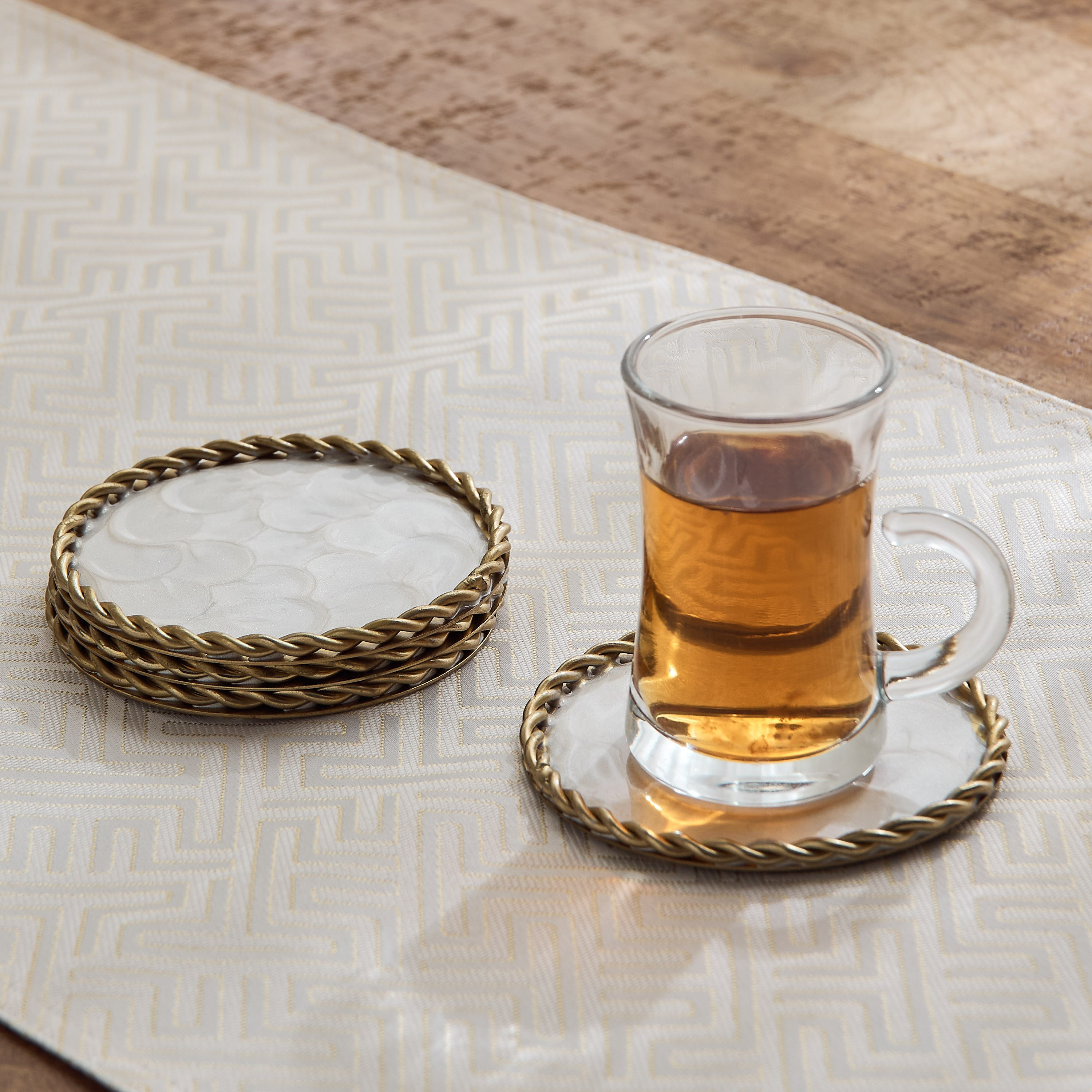 قواعد أكواب صدفية مطلية من ليرا-hbxdecorandfurnishings-tabletop-serveware-image-1