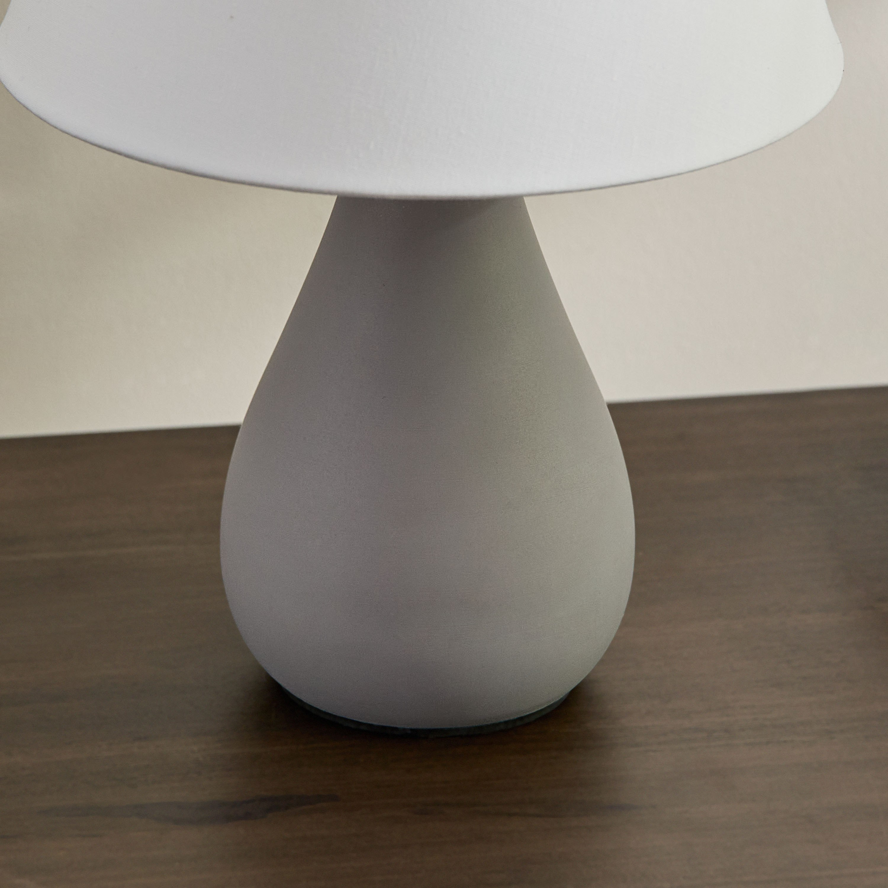 مصباح طاولة سيراميك مع غطاء قماش من ماربيلا - 28.5 سم-hbxbedroom-lighting-tablelamps-image-4