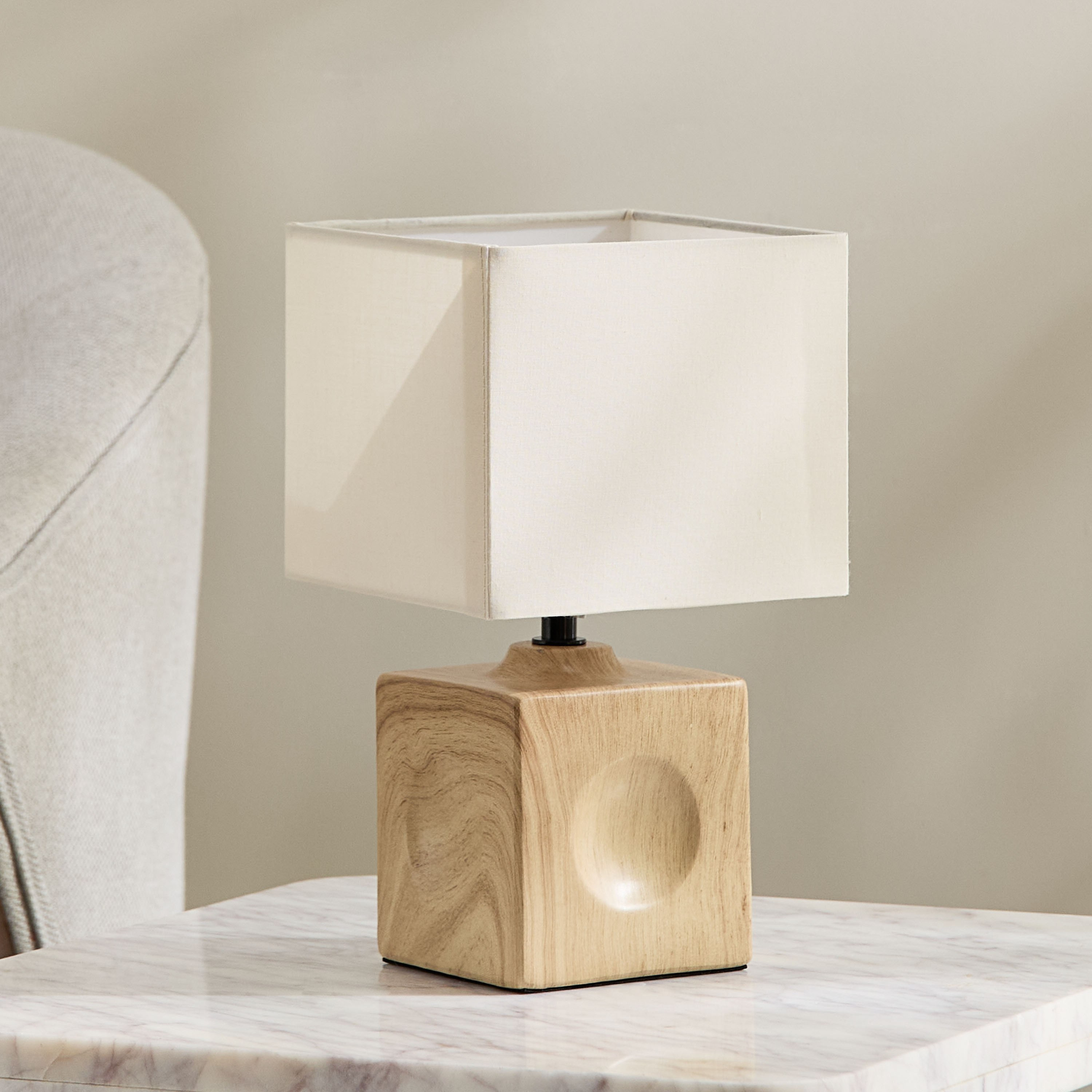مصباح طاولة سيراميك مع غطاء قماش من ماربيلا - 26.5 سم-hbxbedroom-lighting-tablelamps-image-1