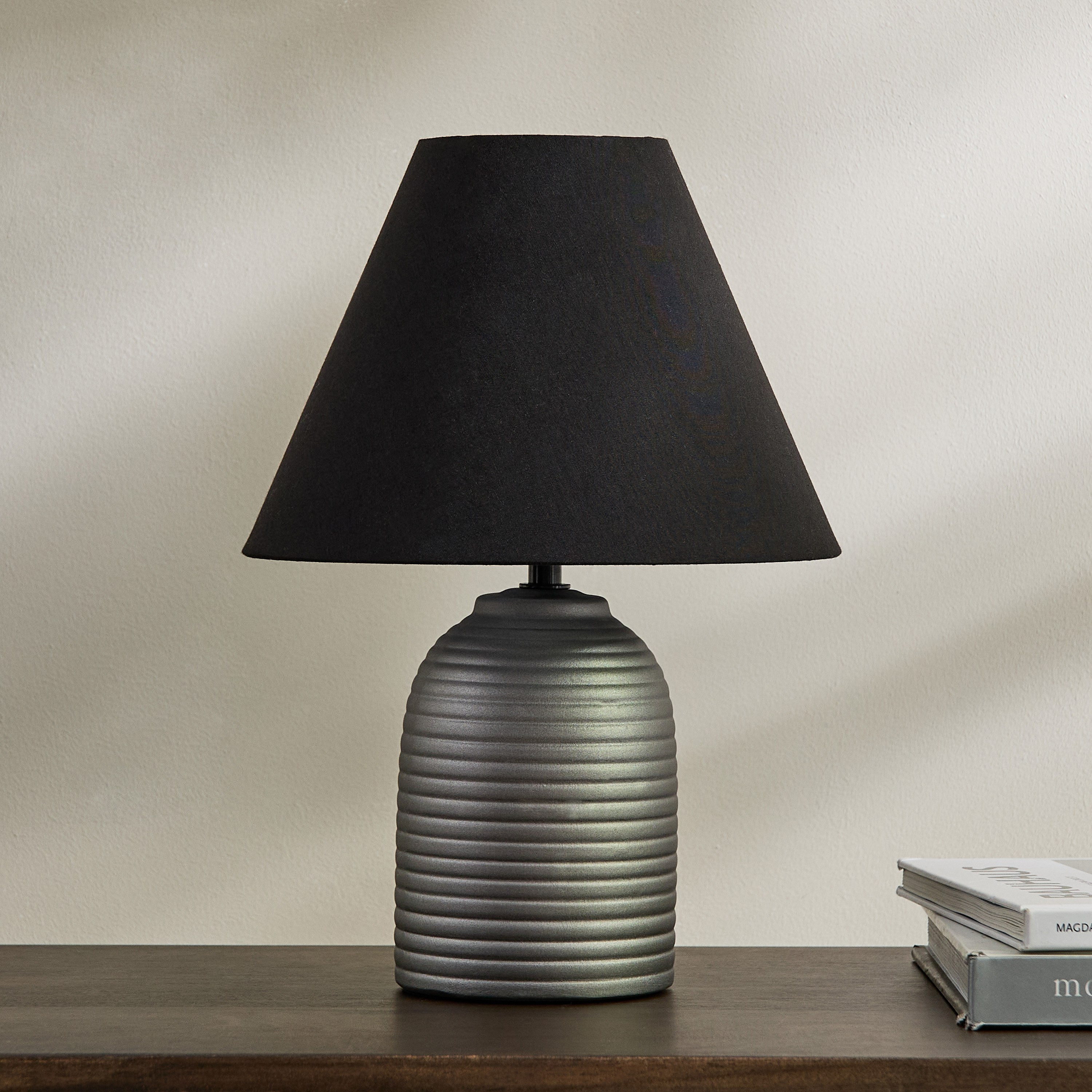 مصباح طاولة سيراميك مع غطاء قماش من ماربيلا - 32 سم-hbxbedroom-lighting-tablelamps-image-1