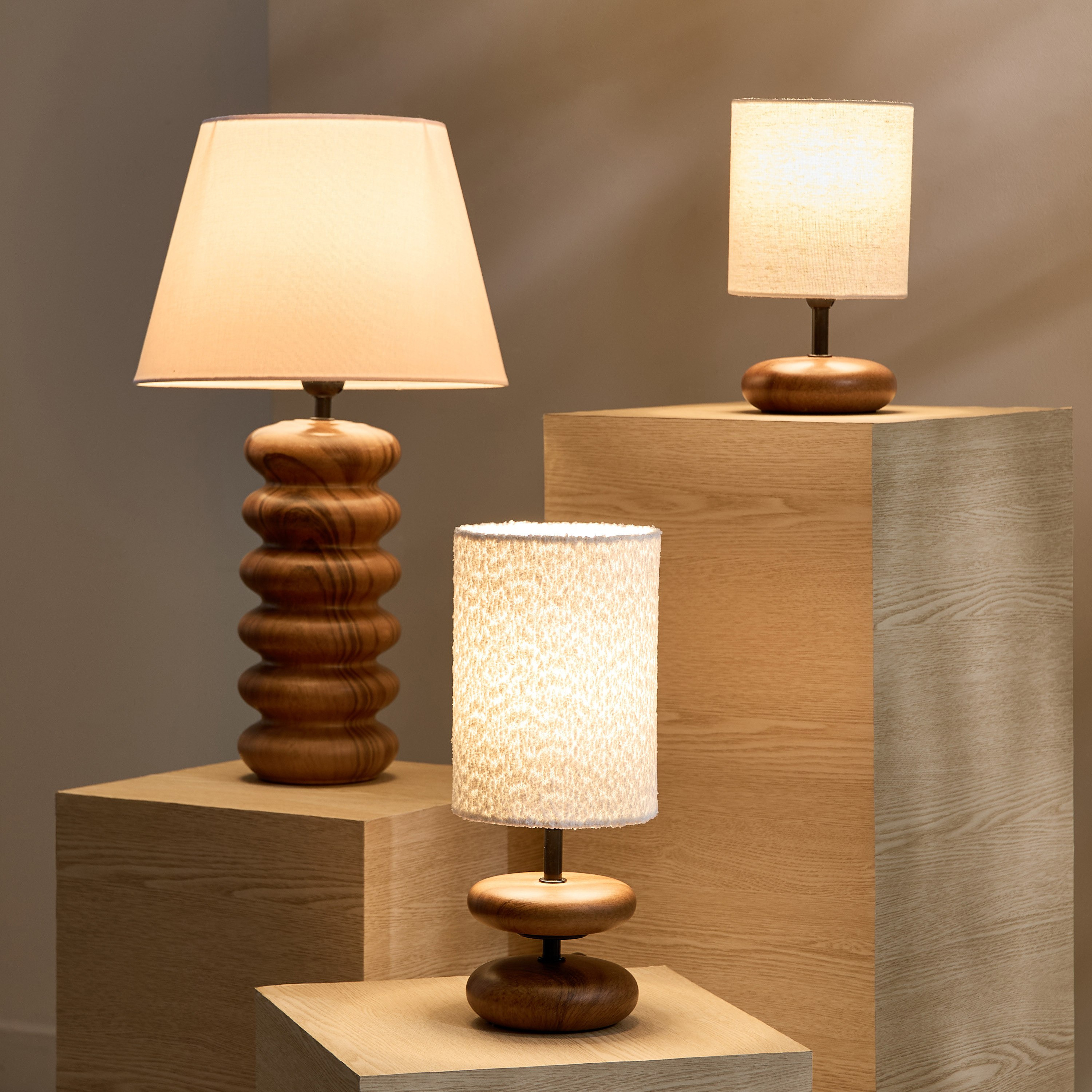 مصباح طاولة سيراميك مع غطاء كشمير وبوكليه من ماربيلا - 33.5 سم-hbxbedroom-lighting-tablelamps-image-7