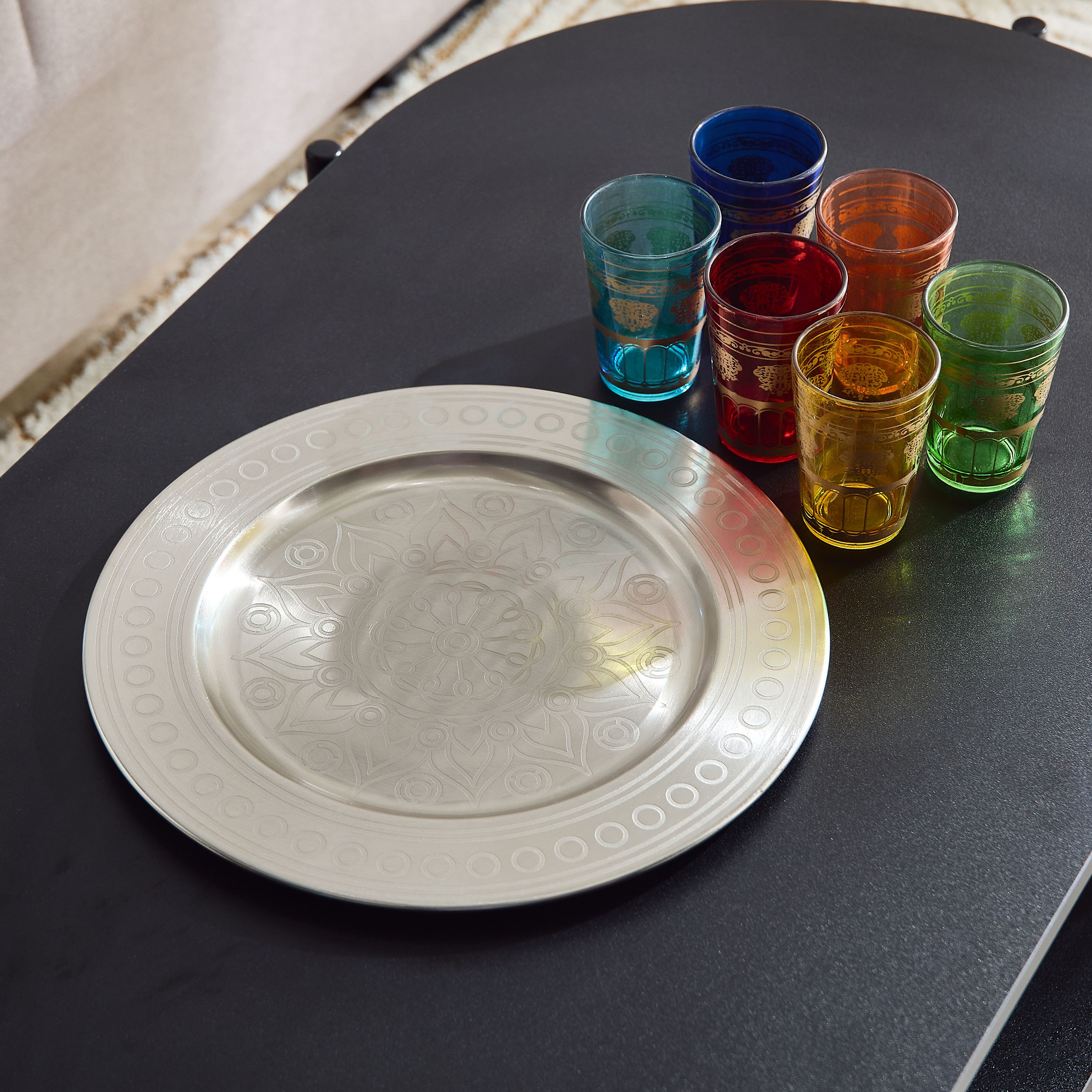 Enid 6-Piece Glasses with Metal Round Tray Set - 30.50x30.50x9 cm-hbxhomeware-hbxdecorandfurnishings-image-2