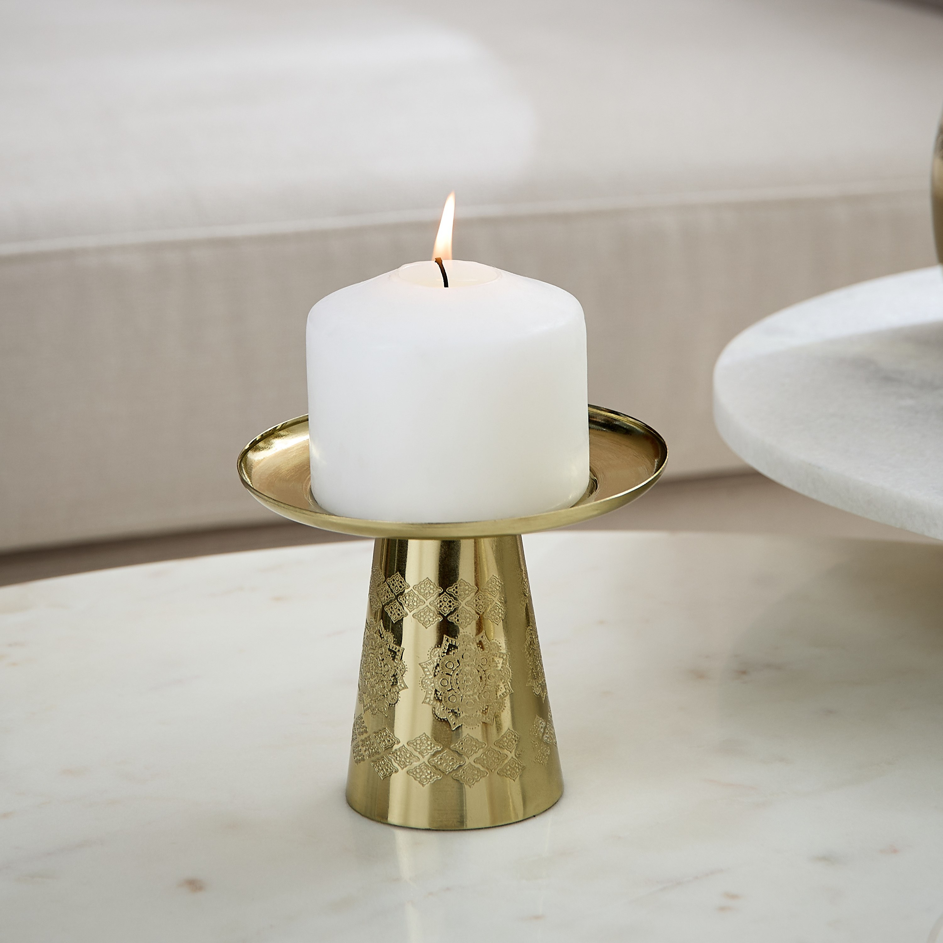 حامل شموع معدني محفور من إيساك - 12.5x12.5x11 سم-hbxlivingroom-decorandaccessories-candleholders-image-1