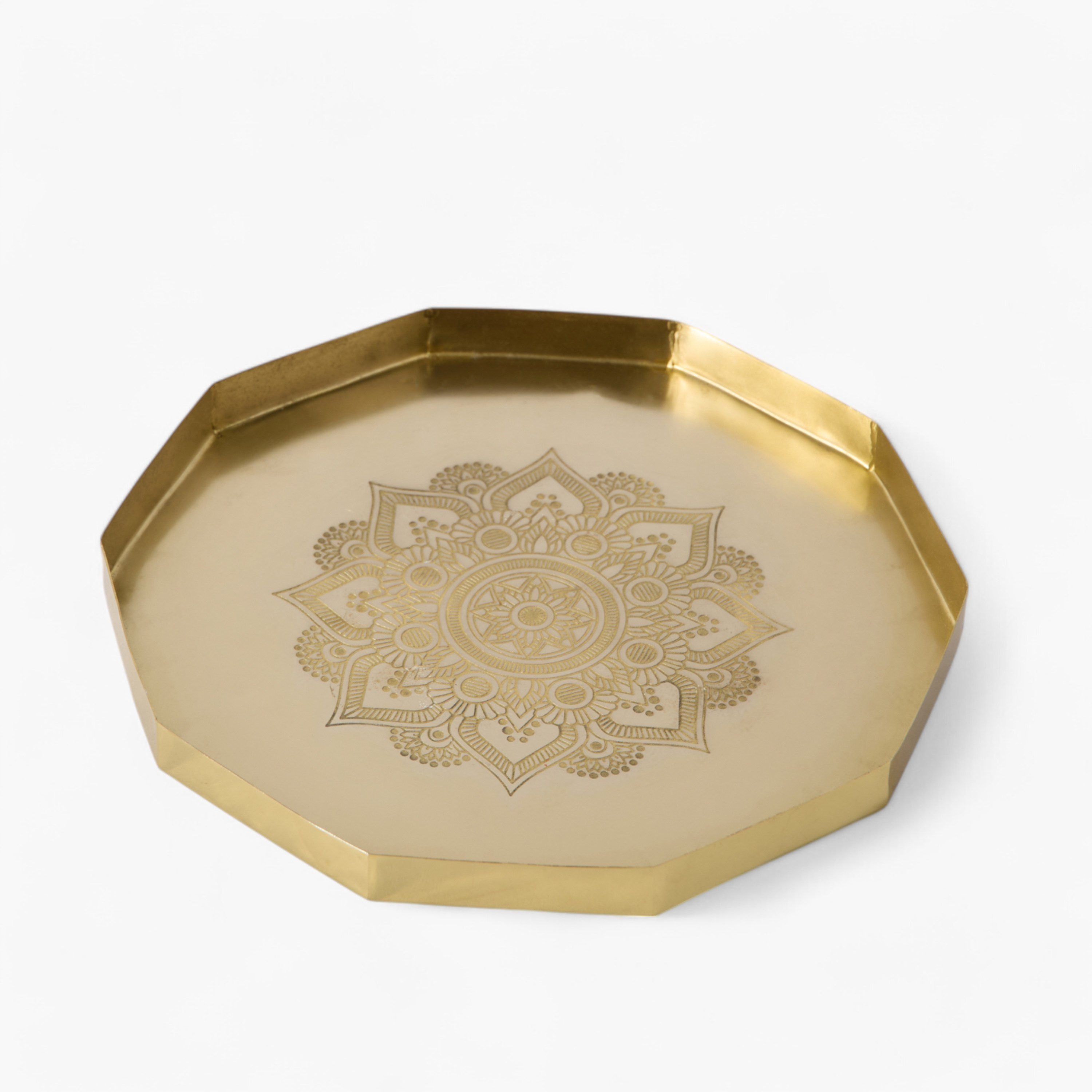 صينية ديكور معدن محفورة من إيزاك - 27x26x2 سم-hbxhomeware-hbxdecorandfurnishings-image-6