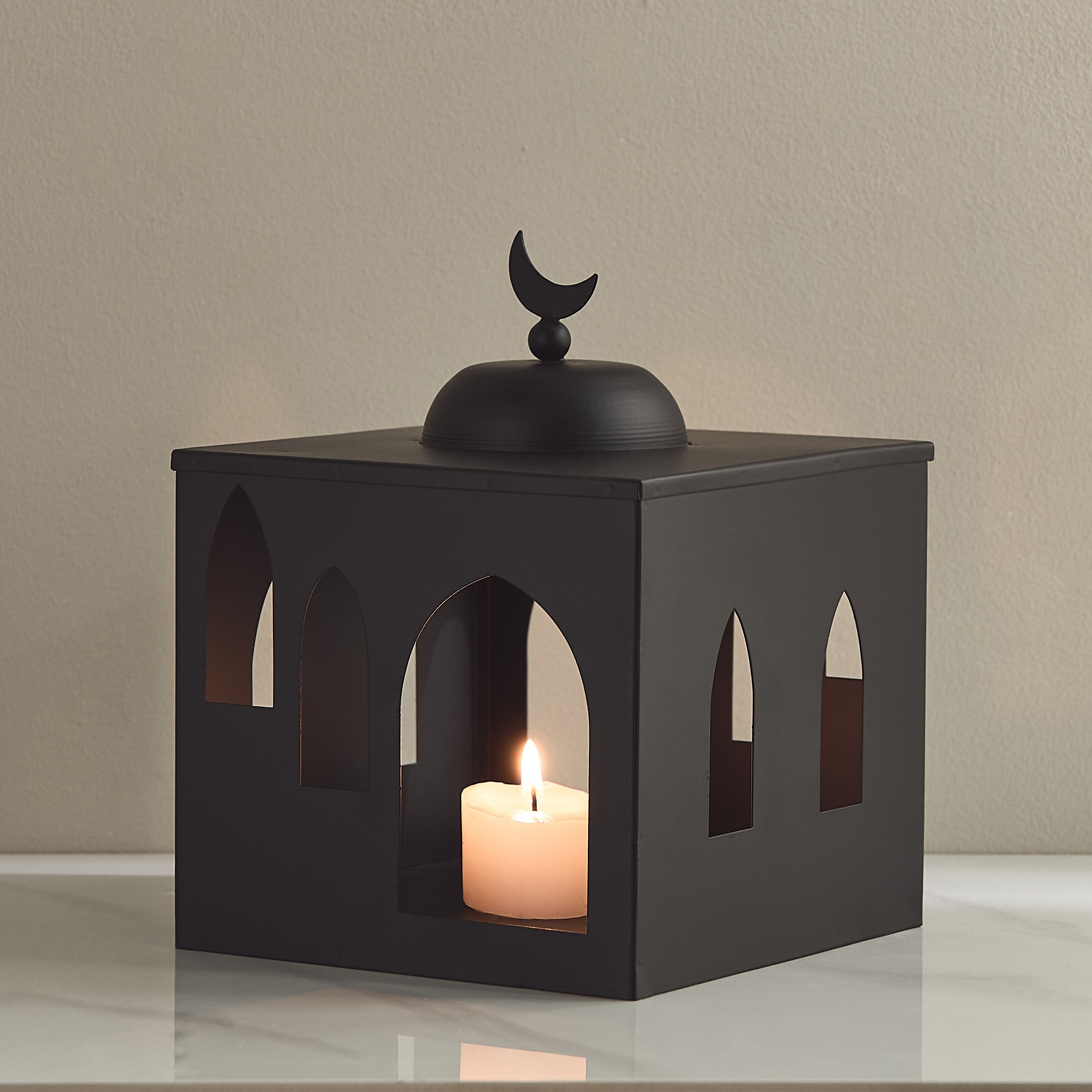 حامل شموع صغيرة على شكل منزل معدن من سكافت - 14.5x14x19 سم-hbxlivingroom-decorandaccessories-candleholders-image-1