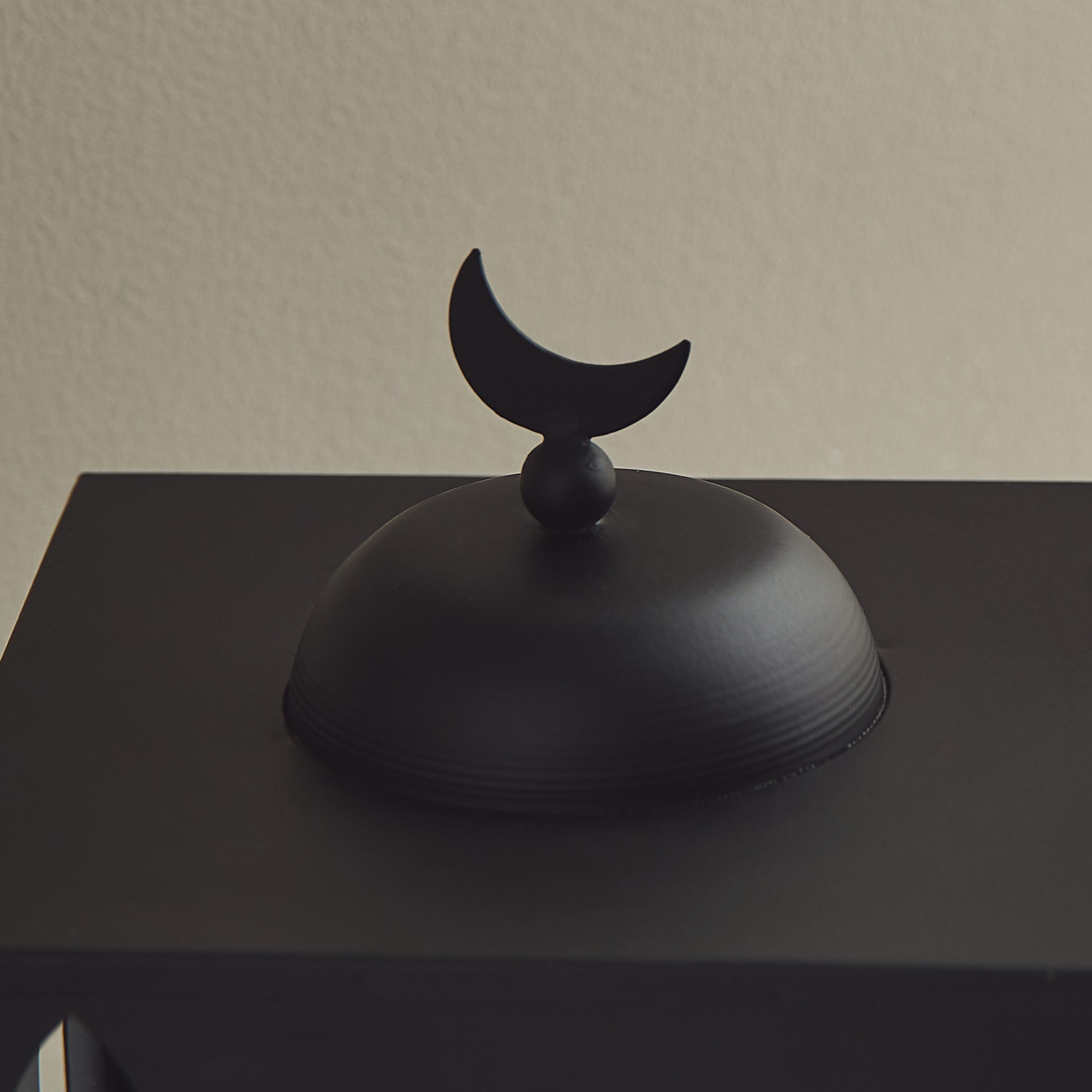 حامل شموع صغيرة على شكل منزل معدن من سكافت - 14.5x14x19 سم-hbxlivingroom-decorandaccessories-candleholders-image-3
