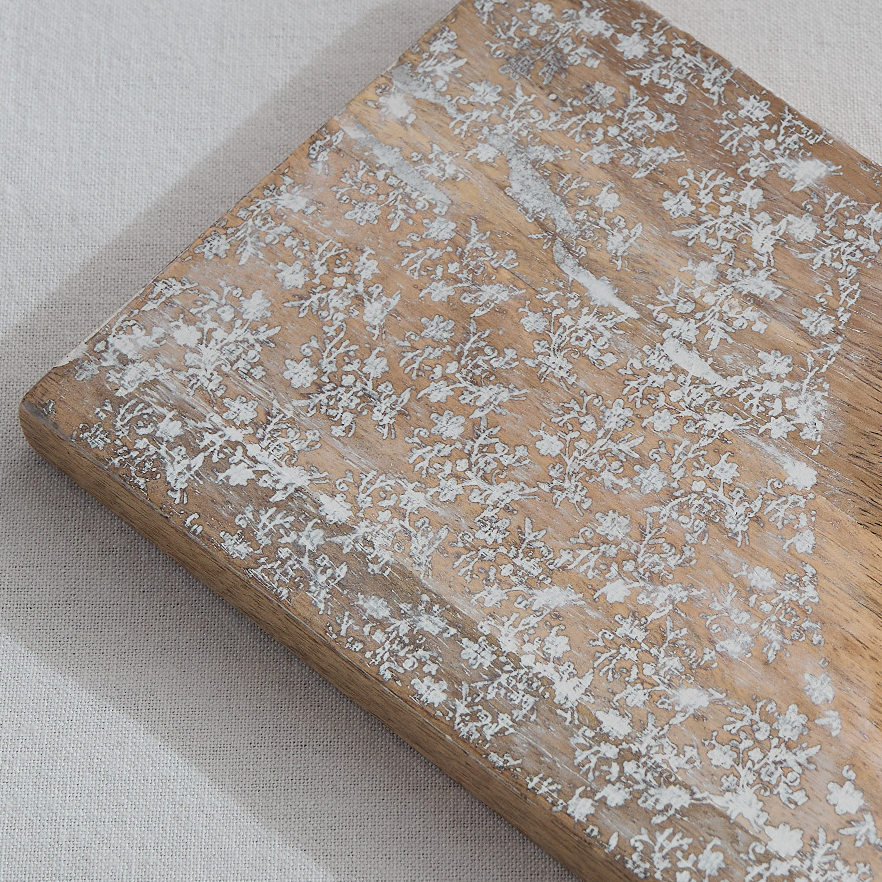 Lace Pattern with Etching Natural Wood Cheese Serving Platter - 70x15x1.5 cm-hbxdecorandfurnishings-tabletop-serveware-image-4