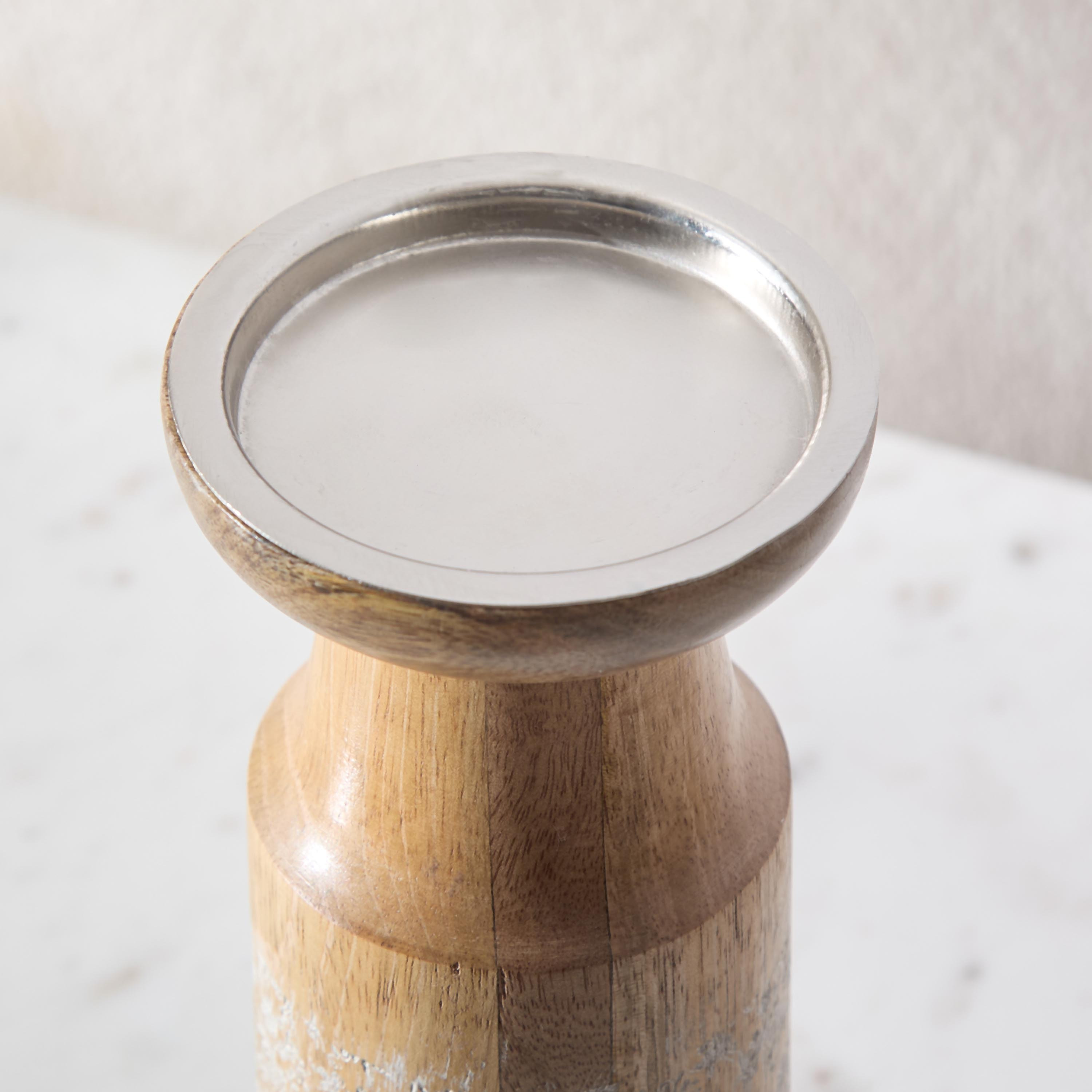 حامل شموع عمودي من الخشب الطبيعي المنقوش ونمط الدانتيل - 10x10x24 سم-hbxlivingroom-decorandaccessories-candleholders-image-3