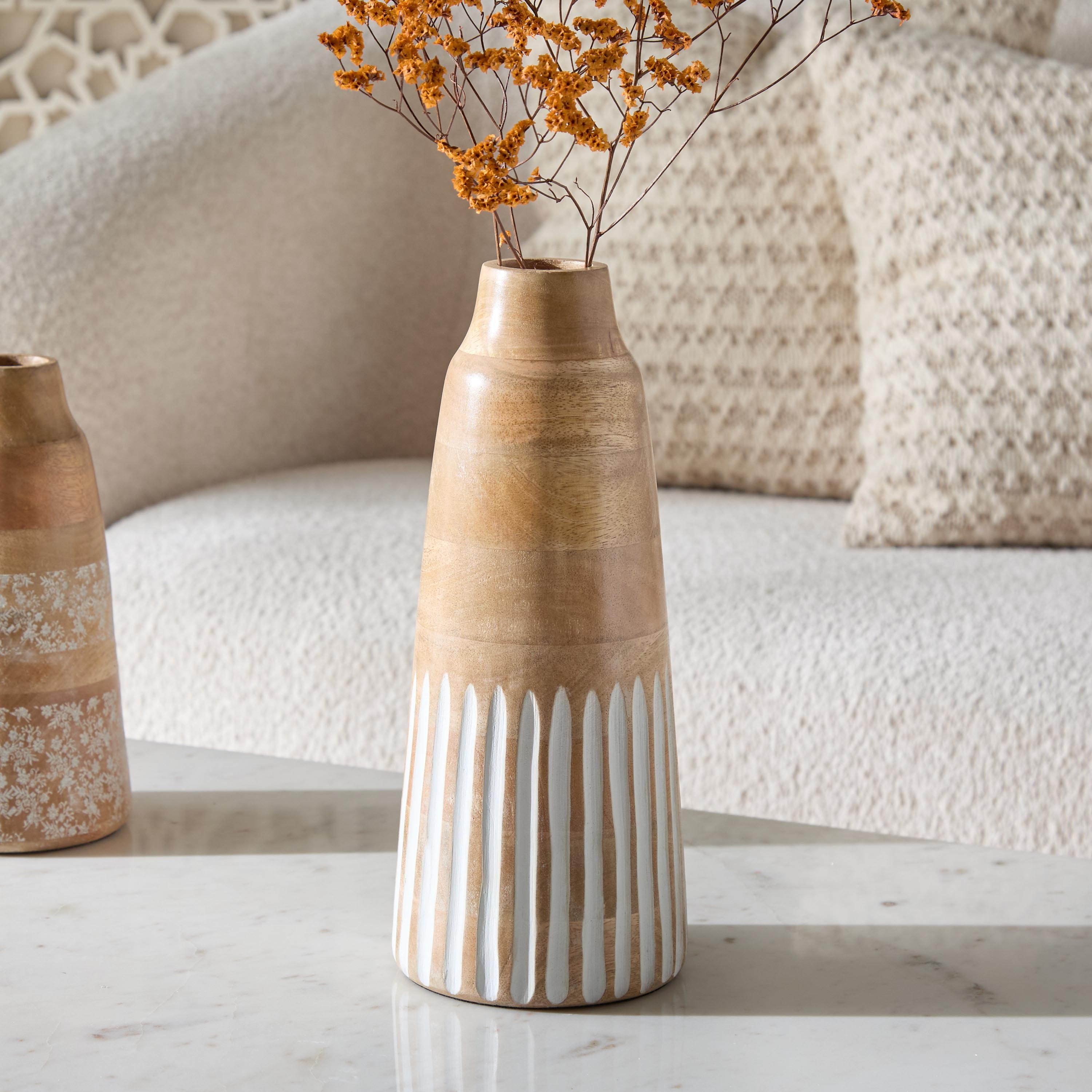 مزهرية من الخشب الطبيعي المنقوش ونمط الدانتيل - 13x13x31.5 سم-hbxbedroom-decorandaccessories-vases-image-1