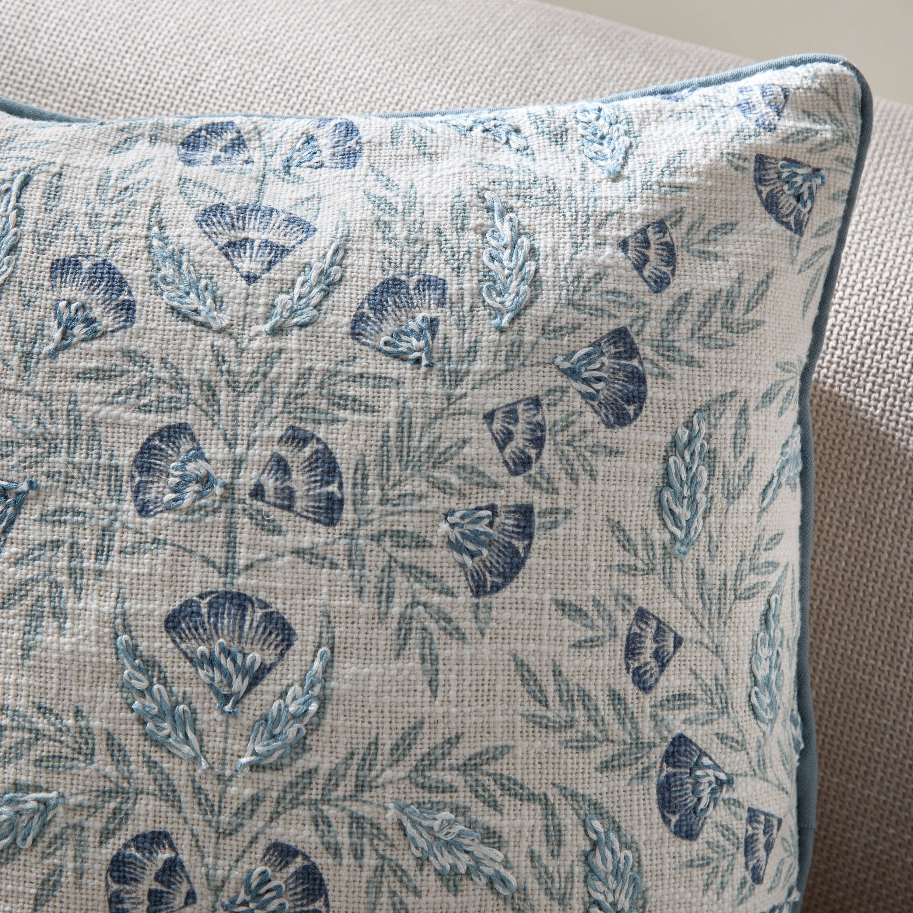 Cozy Flora Duo 2-Piece  Filled Cushion Set - 50x50 cm-hbxhomeware-hbxbedroom-image-2