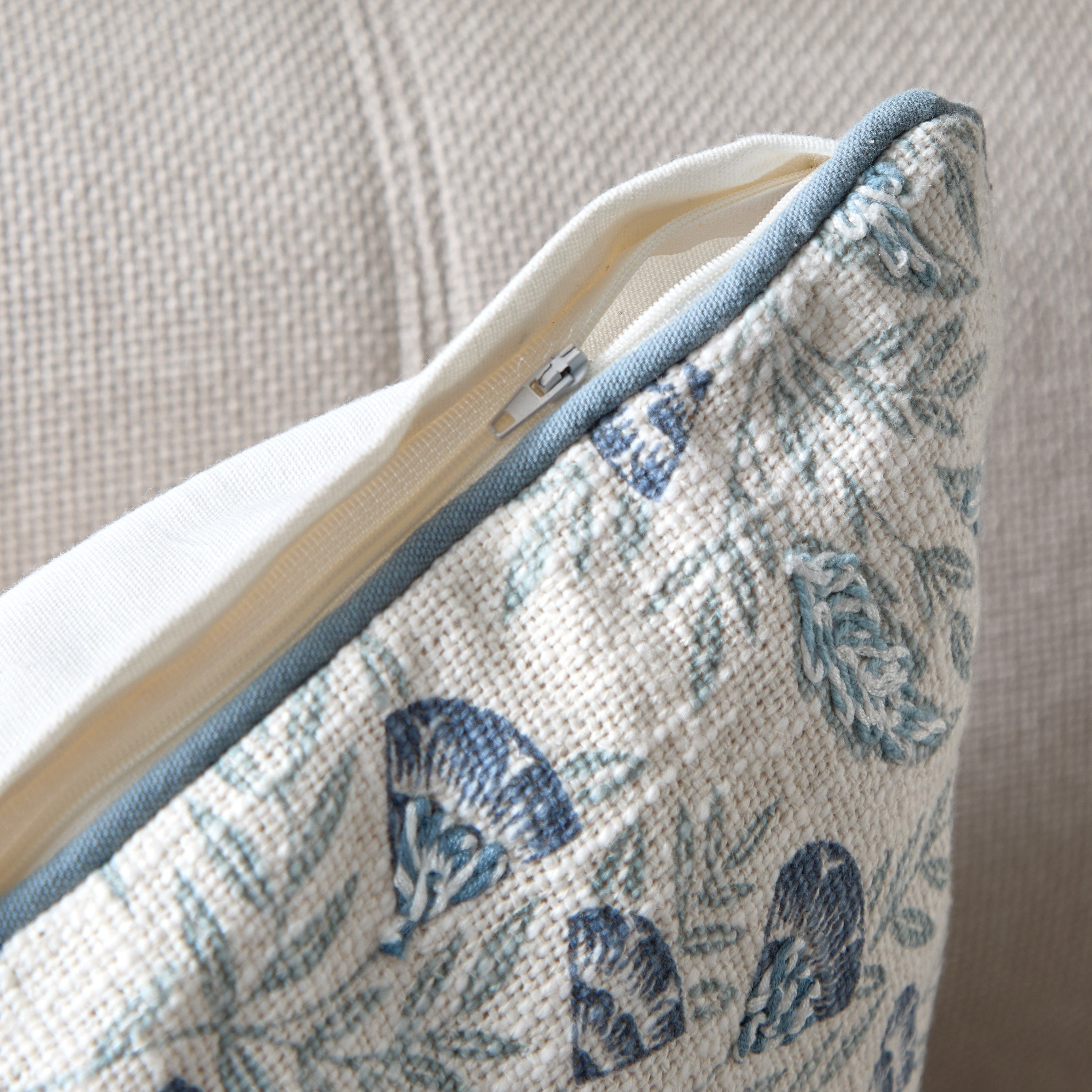 Cozy Flora Duo 2-Piece  Filled Cushion Set - 50x50 cm-hbxhomeware-hbxbedroom-image-3