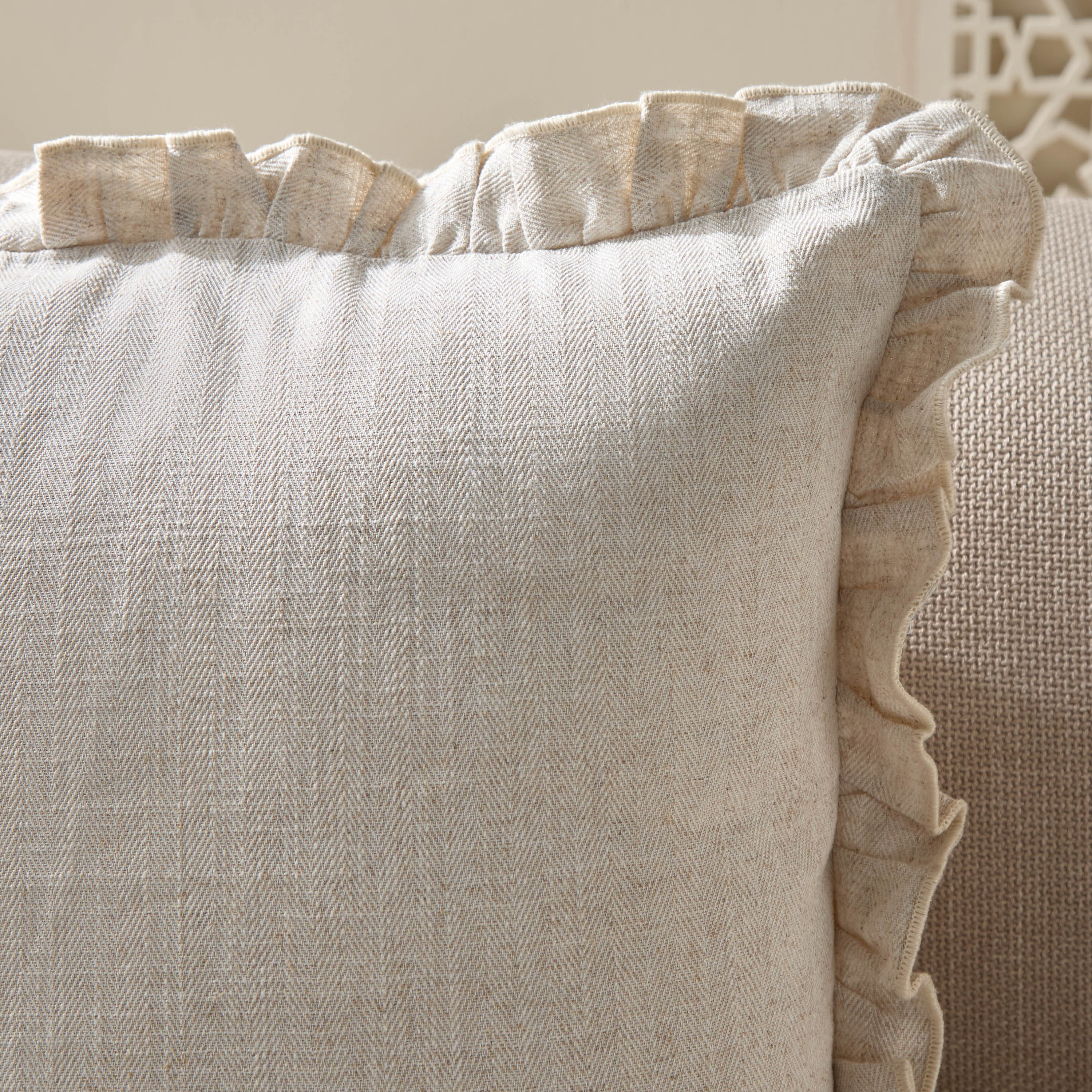 طقم وسائد محشوة قطعتين من كوزي سكالوب - 50x50 سم-hbxhomeware-hbxbedroom-image-2