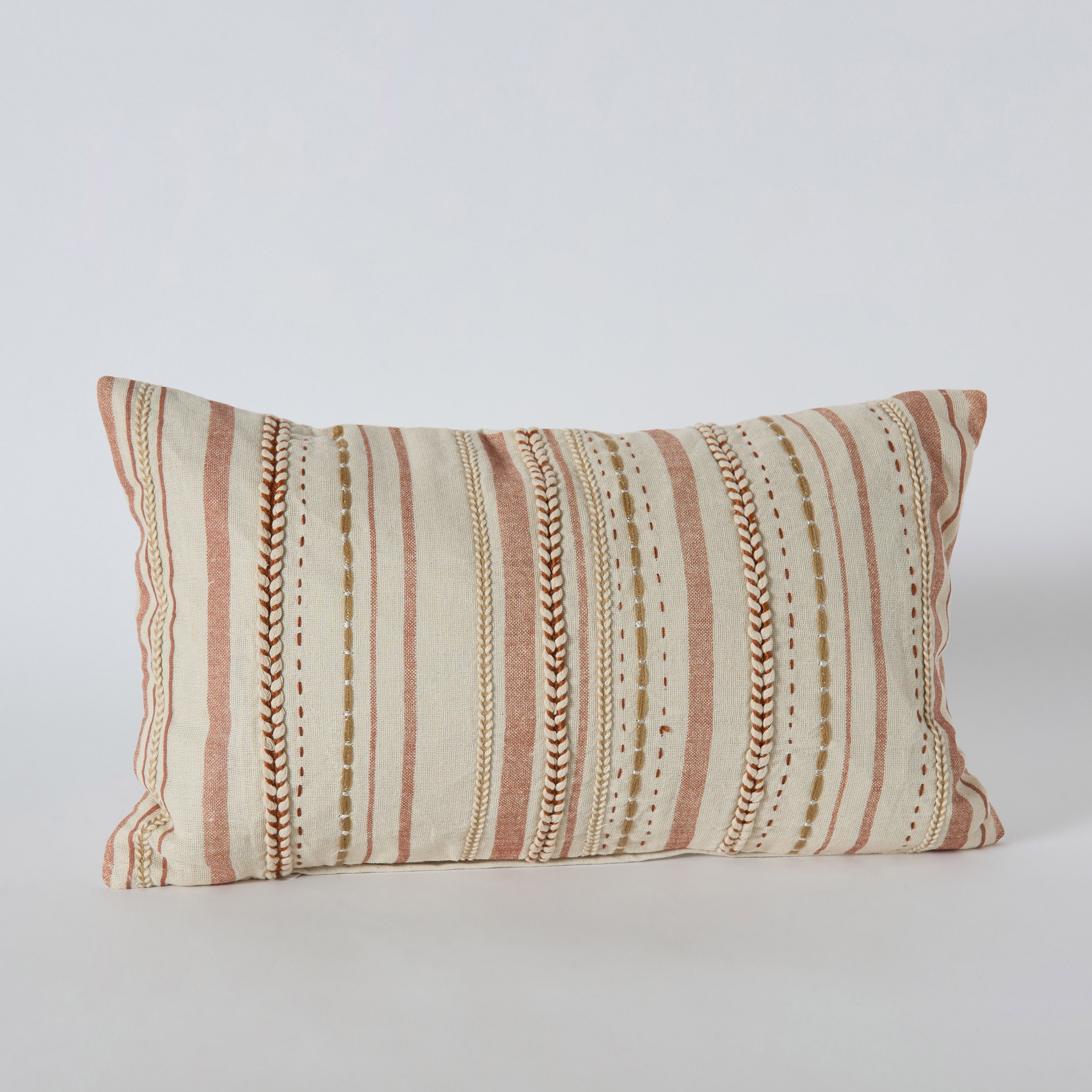 وسادة محشوة متعددة التصاميم من وارم أوسيس - 30×50 سم-hbxhomeware-hbxbedroom-image-5