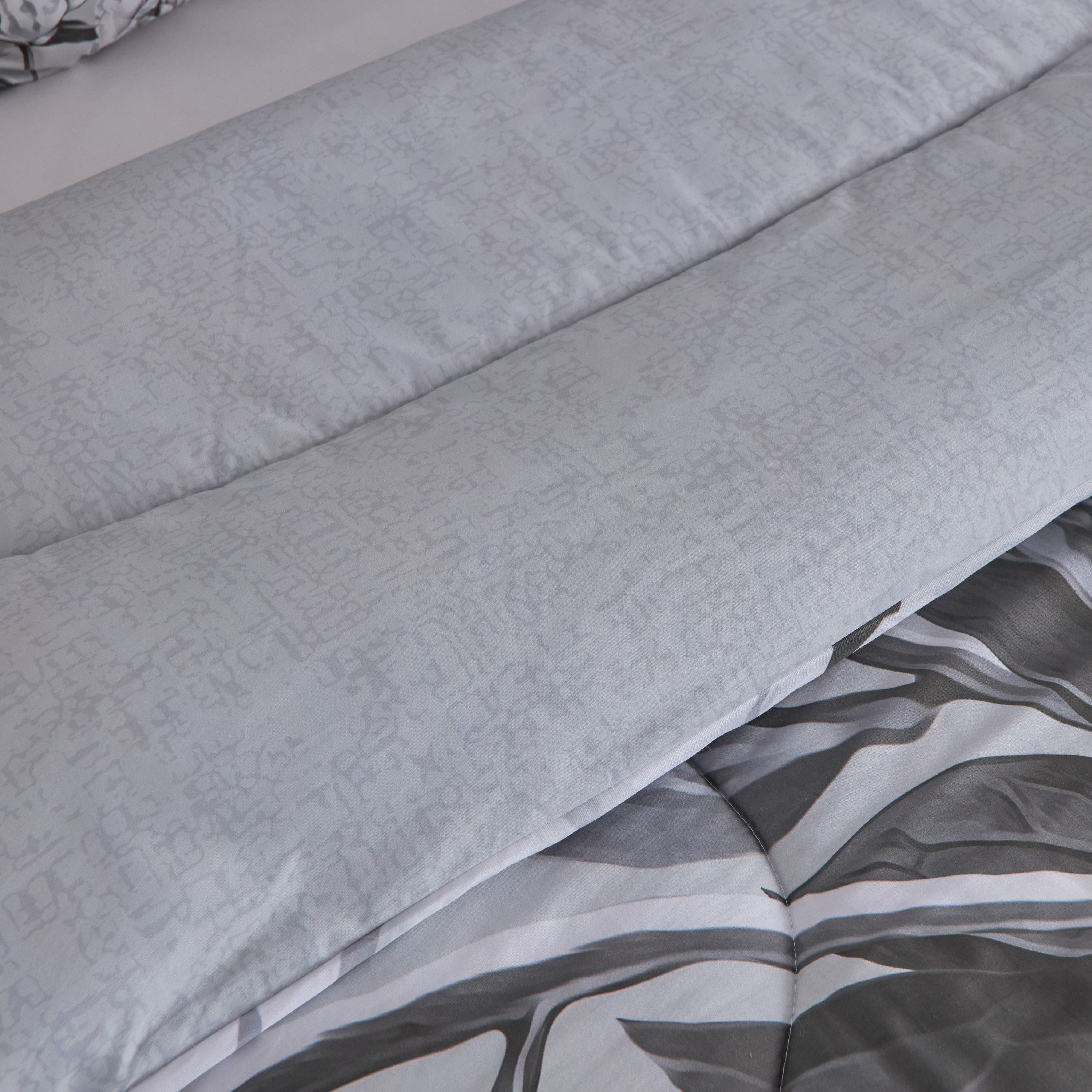 طقم لحاف كينج قطن بطبعات 5 قطع كانوبي من لافيش- 220x240 سم-hbxhomeware-hbxbedroom-image-5