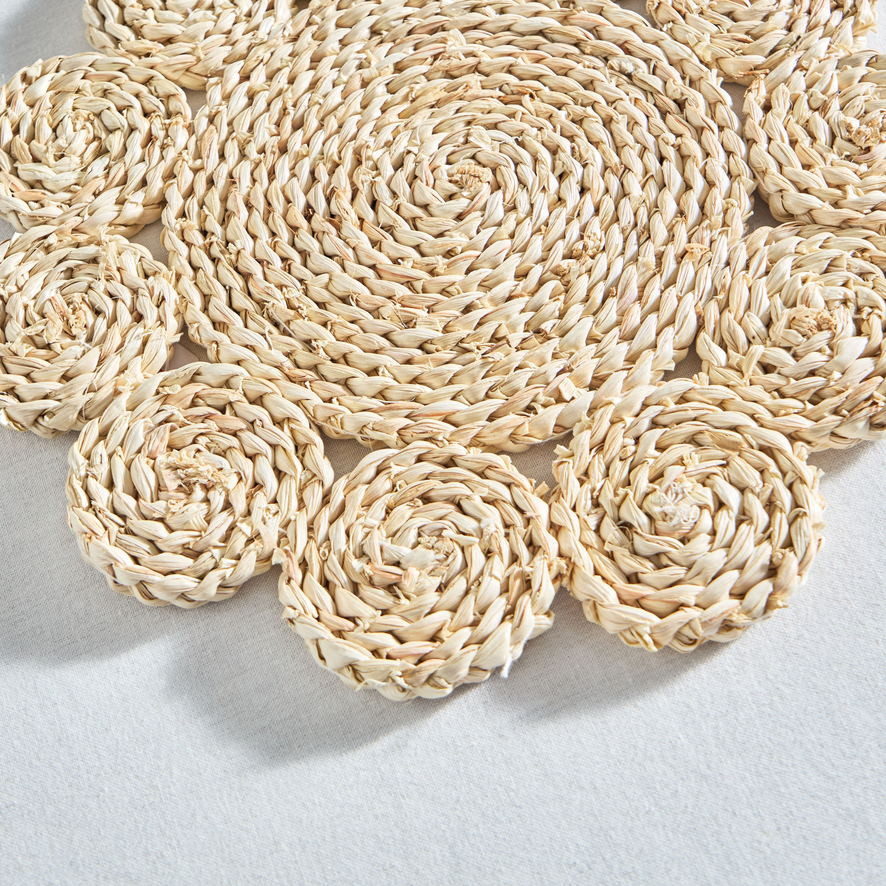 لبادة صحون مستديرة من قشر الشعير - 38 سم-hbxdecorandfurnishings-homefurnishings-tablelinens-image-2