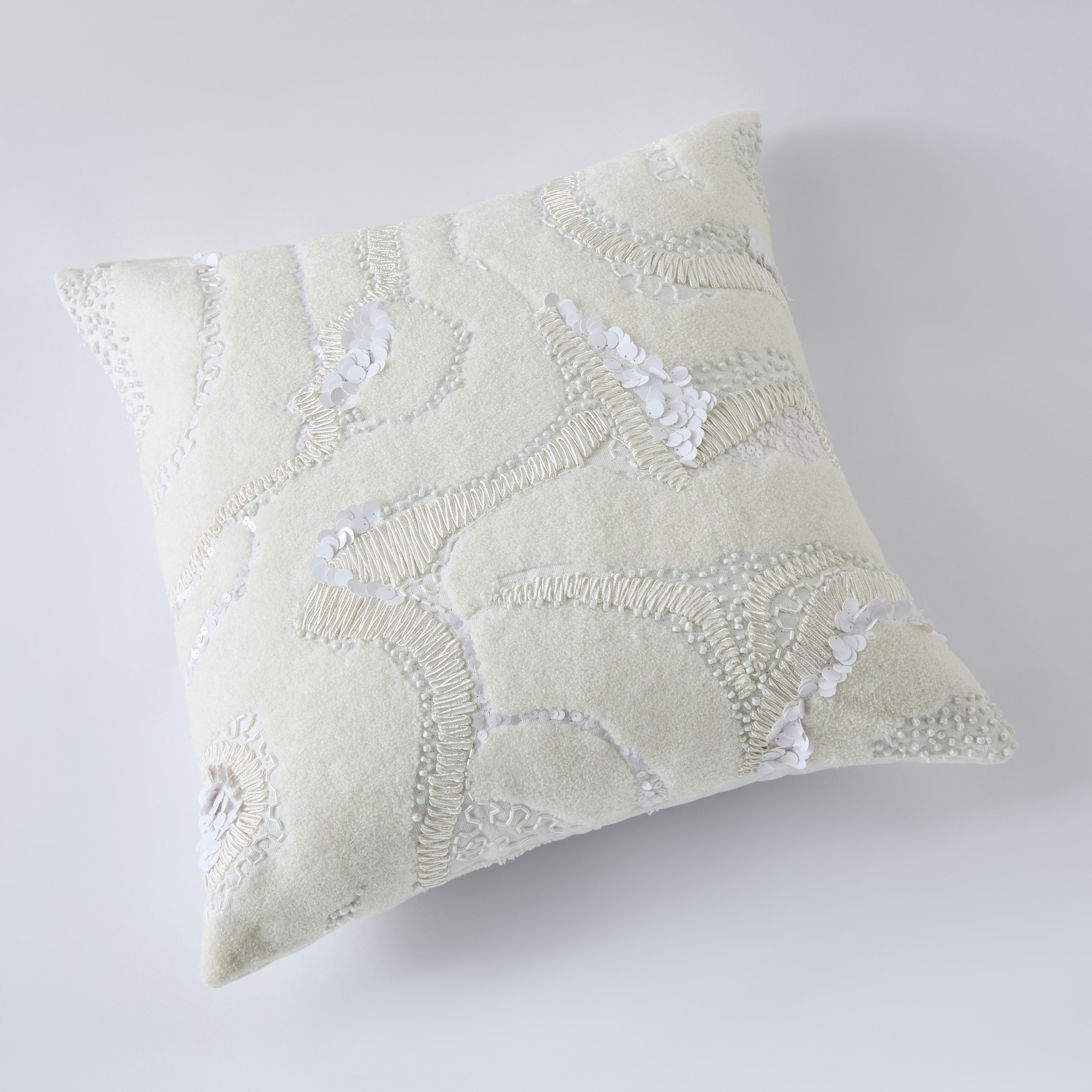 وسادة محشوة مزينة بتصميم موجة من بترا - 45x45 سم-hbxhomeware-hbxbedroom-image-5