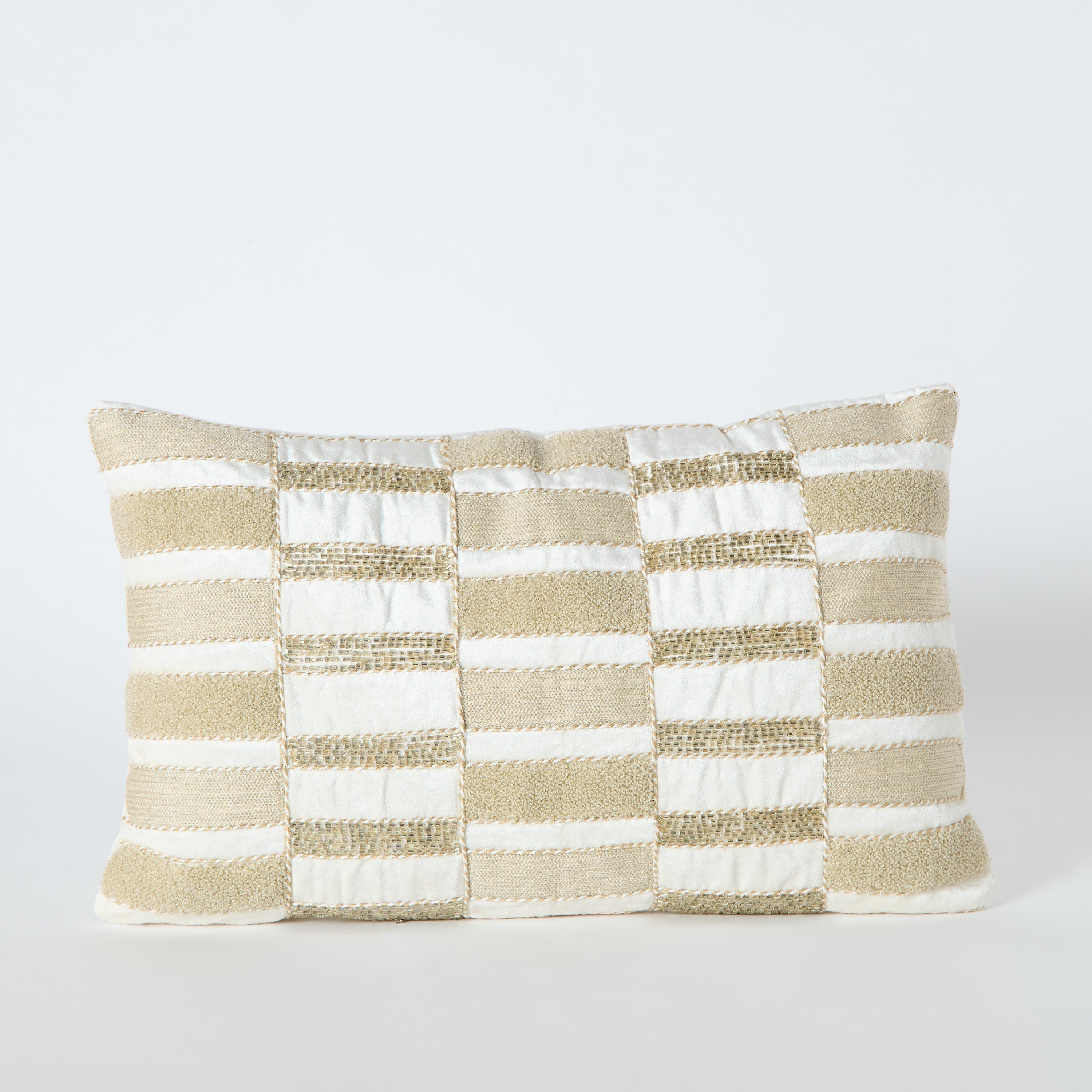 وسادة محشوة من بترا - 30x50 سم-hbxhomeware-hbxbedroom-image-5