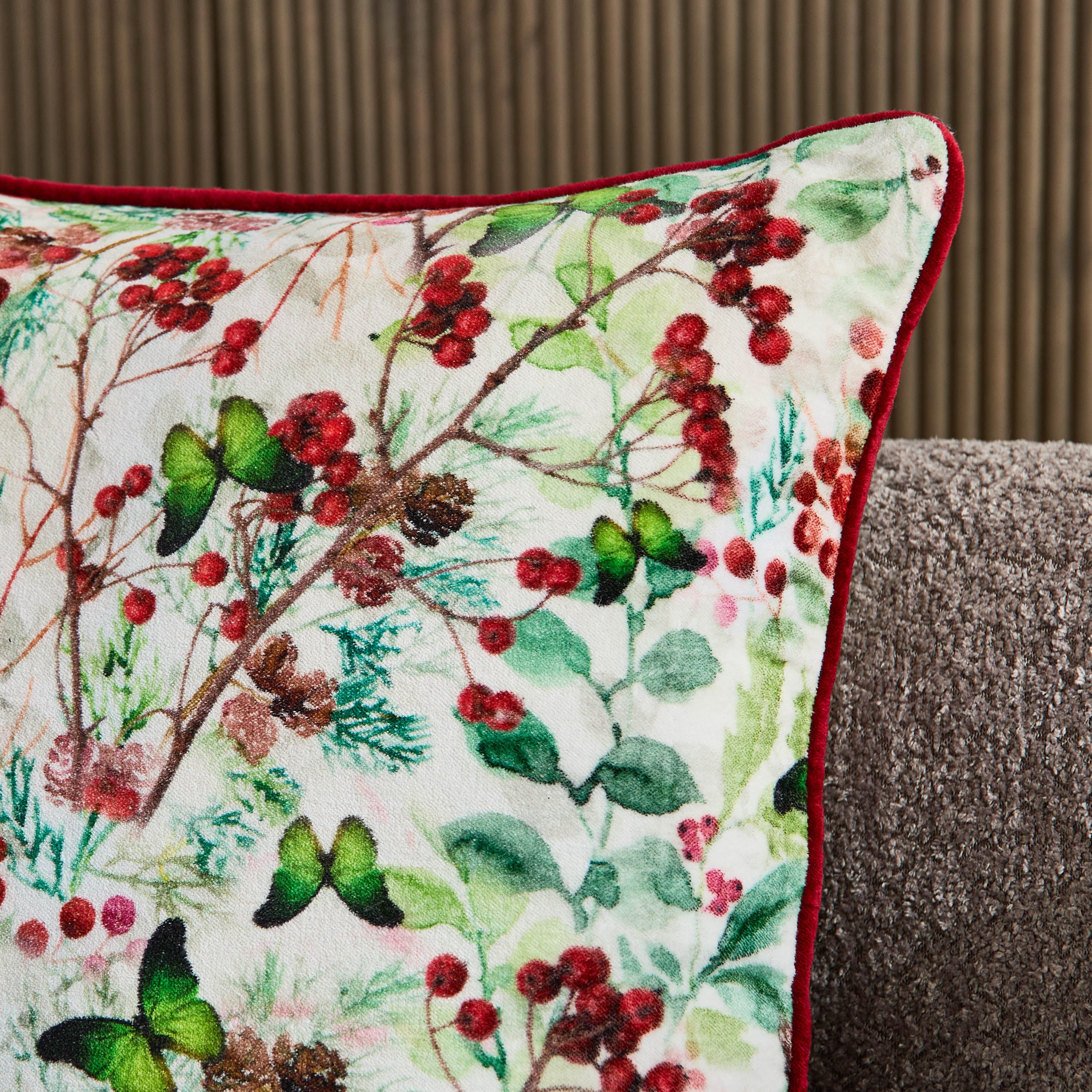 وسادة محشوة توت من كريسماس - 45x45 سم-hbxbedroom-bedding-cushionsandcovers-filledcushions-image-2