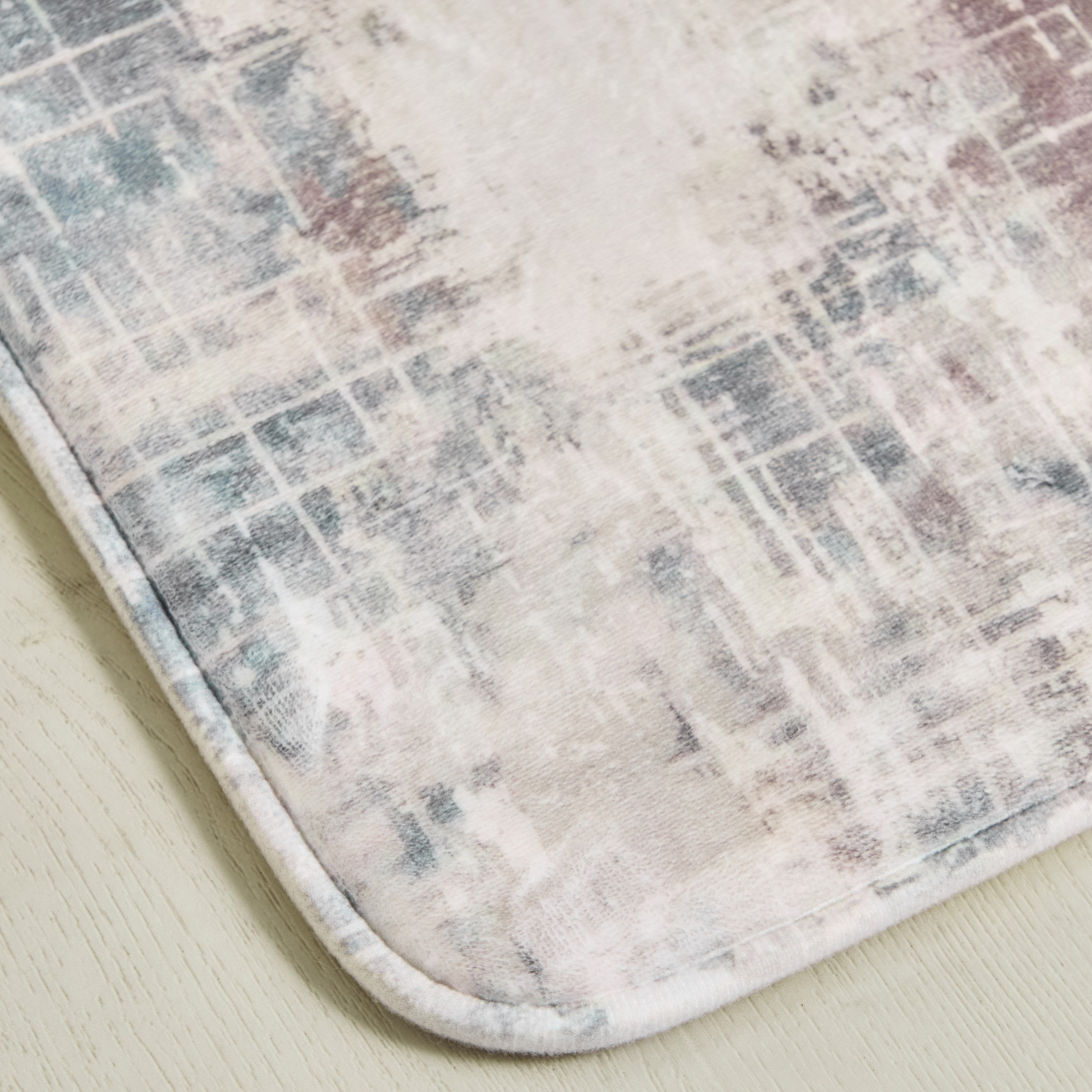 سجادة حمّام ميموري فوم بطبعات ليت من أموري - 45x70 سم-hbxbedroom-floorcoverings-bathmats-image-3