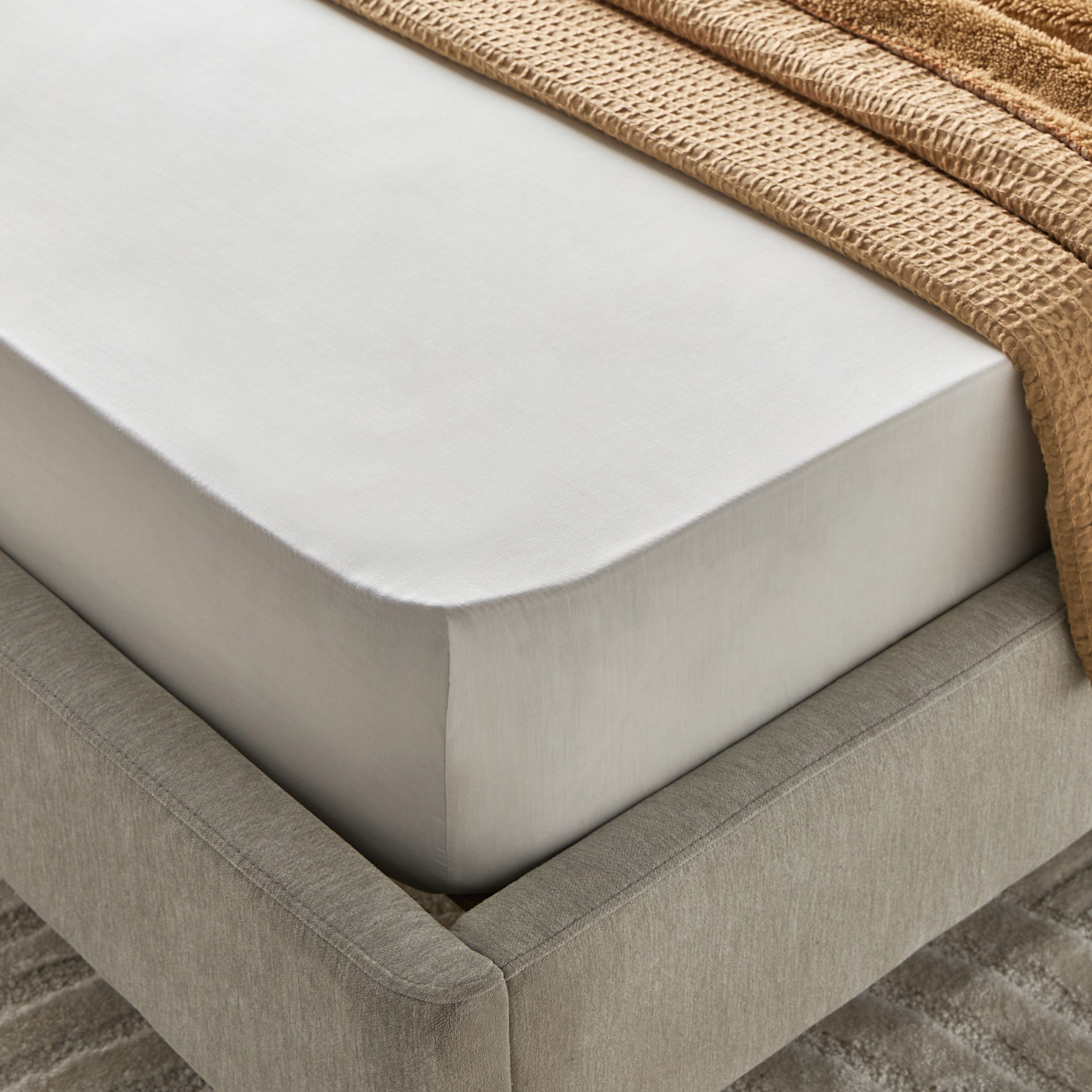 Bristol Polycotton Double Fitted Sheet - 140x200+25 cm-hbxhomeware-bedding-fittedsheets-image-1