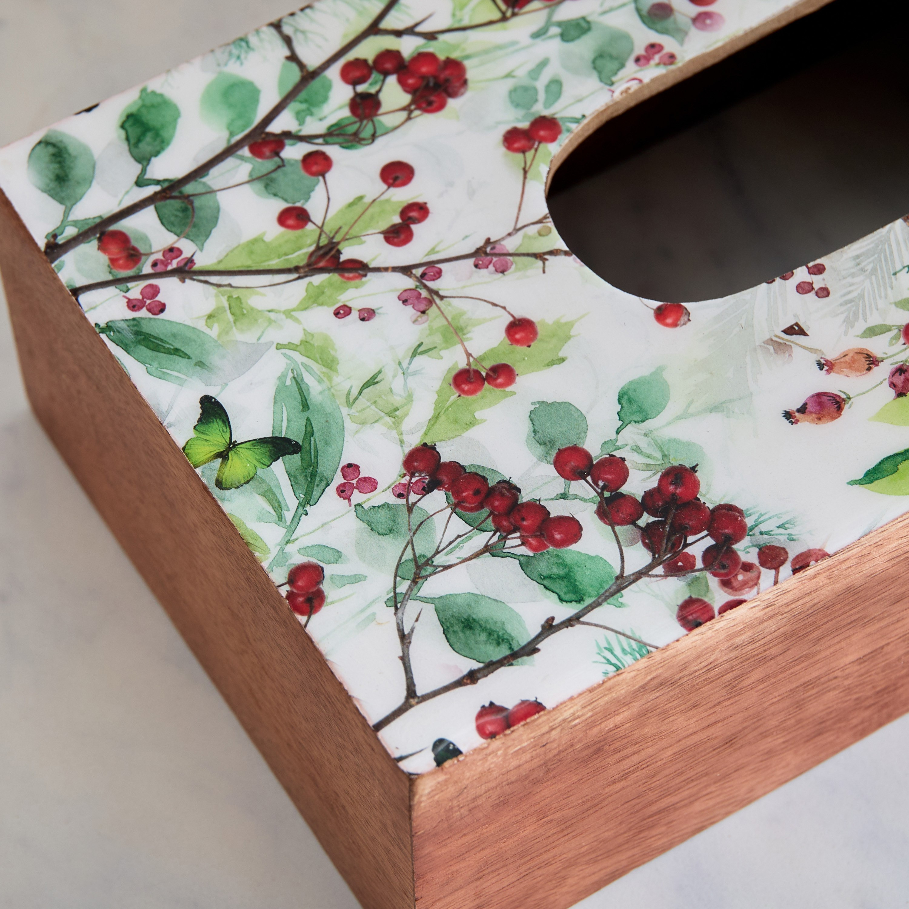 صندوق مناديل خشبي من بيري - 25.5x14x7.5 سم-hbxdecorandfurnishings-homeaccessories-novelties-image-3
