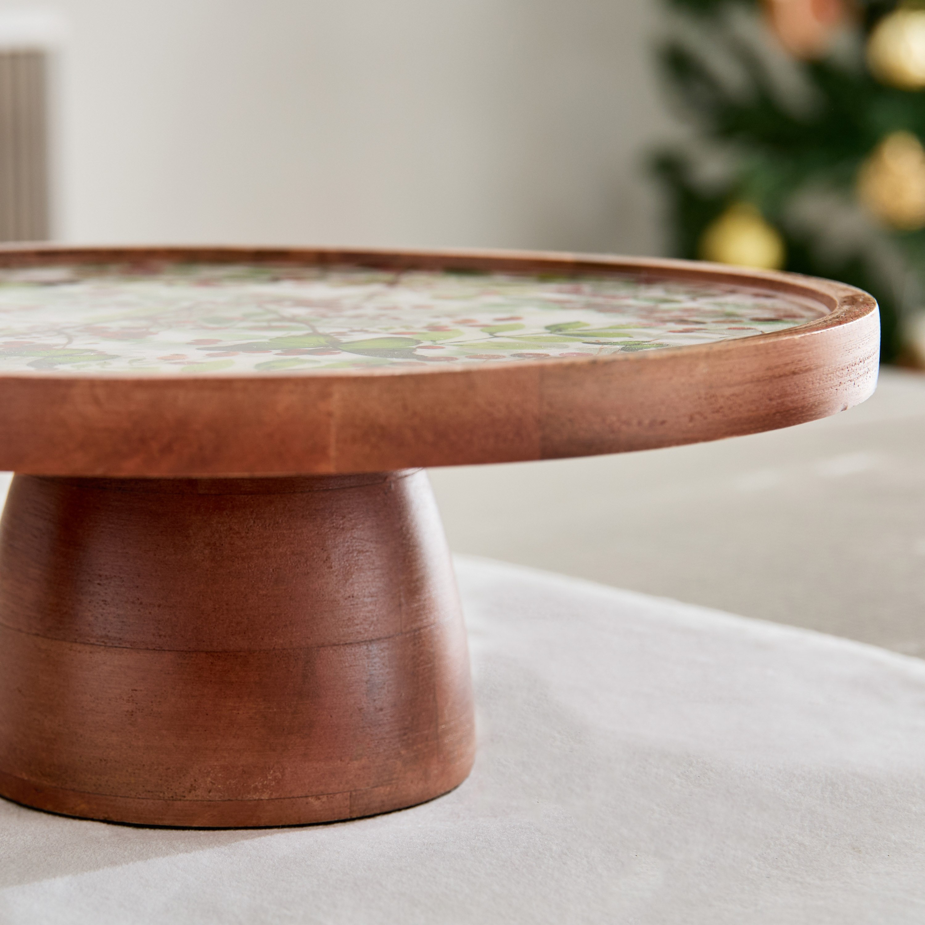 حامل كيك خشب بيديستال من بيري - 26.5x26.5x10 سم-hbxdecorandfurnishings-tabletop-serveware-image-4