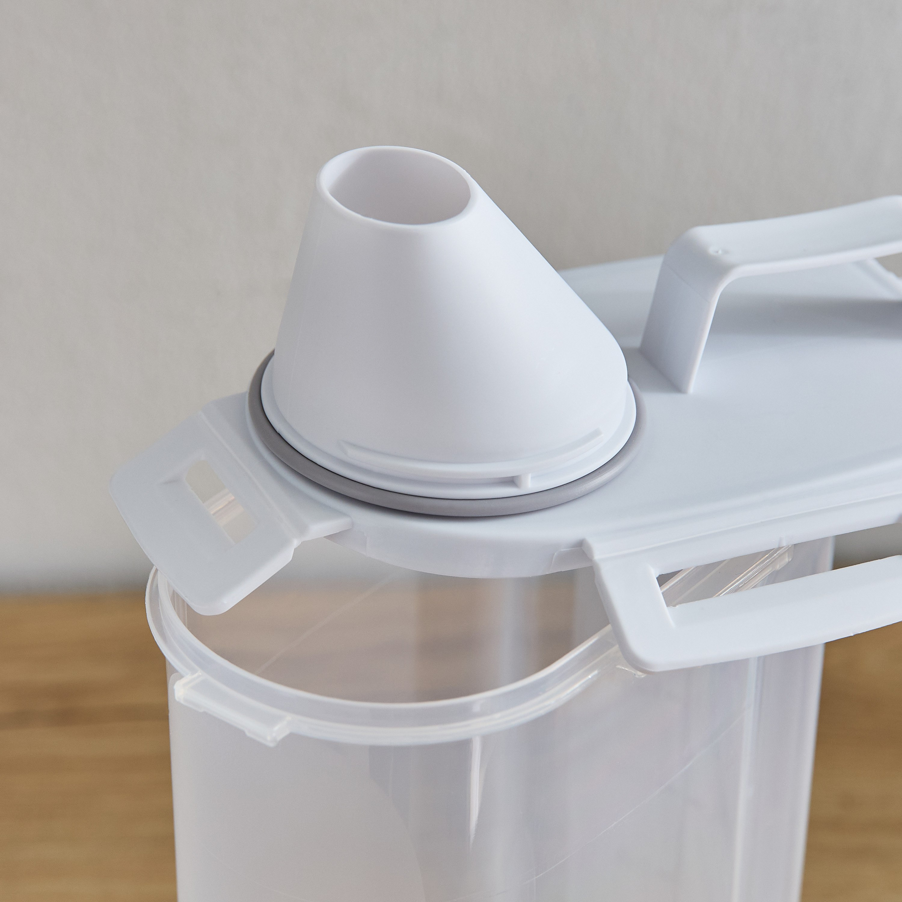 Ceriol Clip Lock Deep Storage Container - 3 L-hbxhomeware-hbxkitchen-image-3